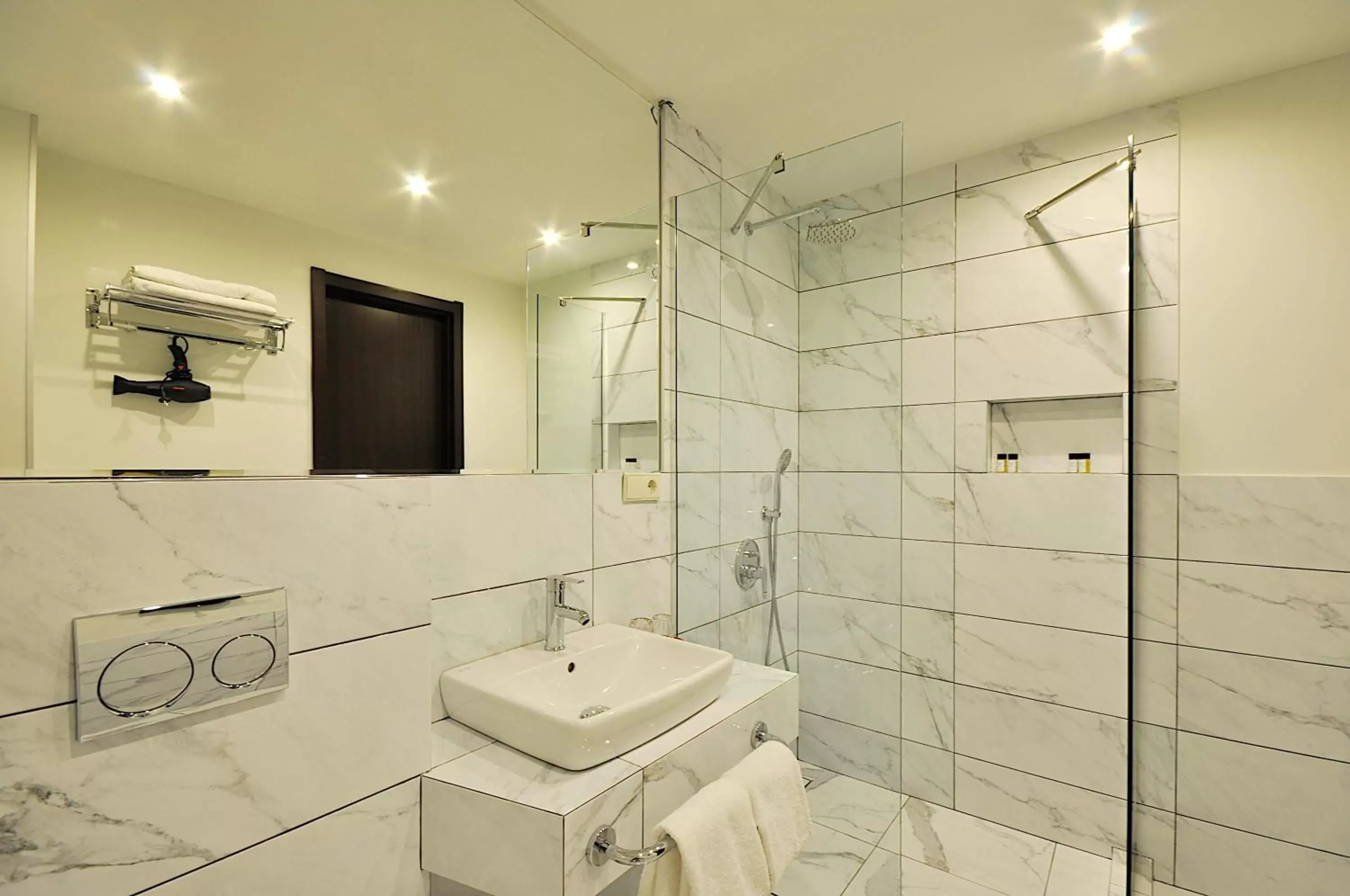 Shower, Bathroom in Tekla Palace By Urban Hotels