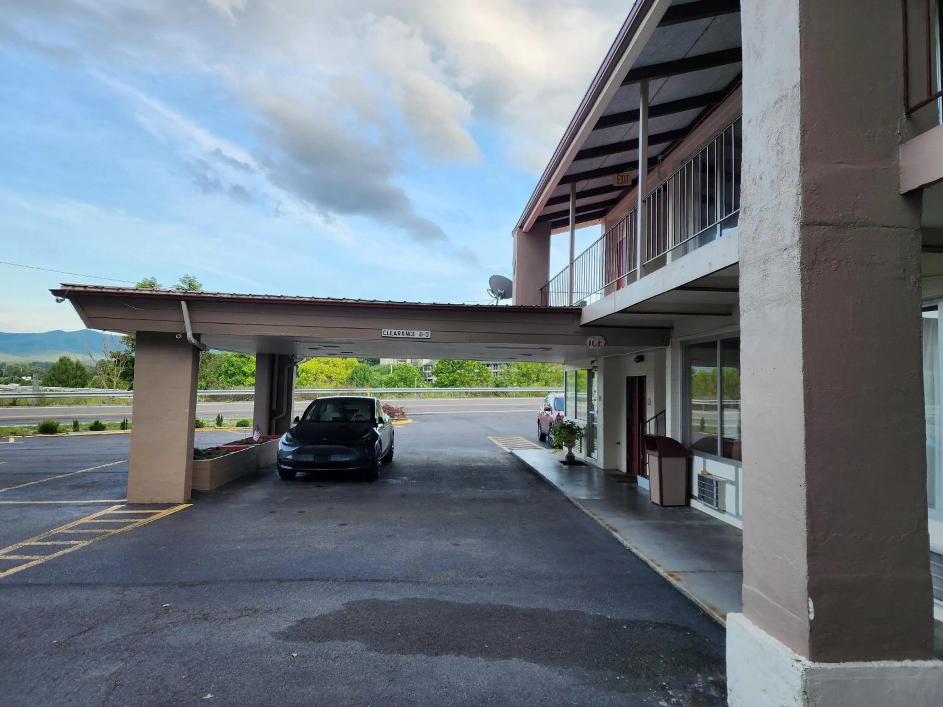 Property building in Econo Lodge Wytheville