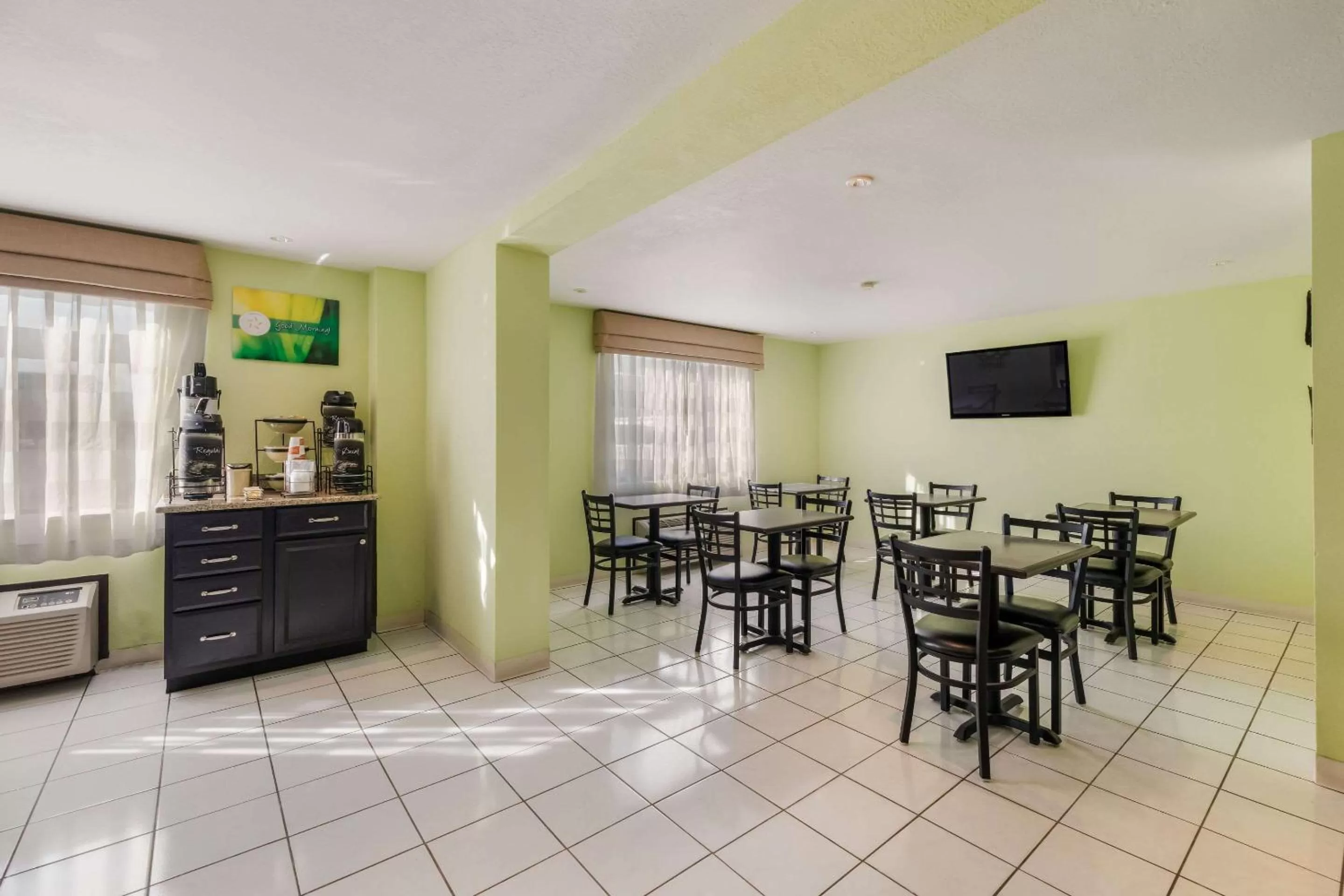 Restaurant/places to eat in Quality Inn Clovis