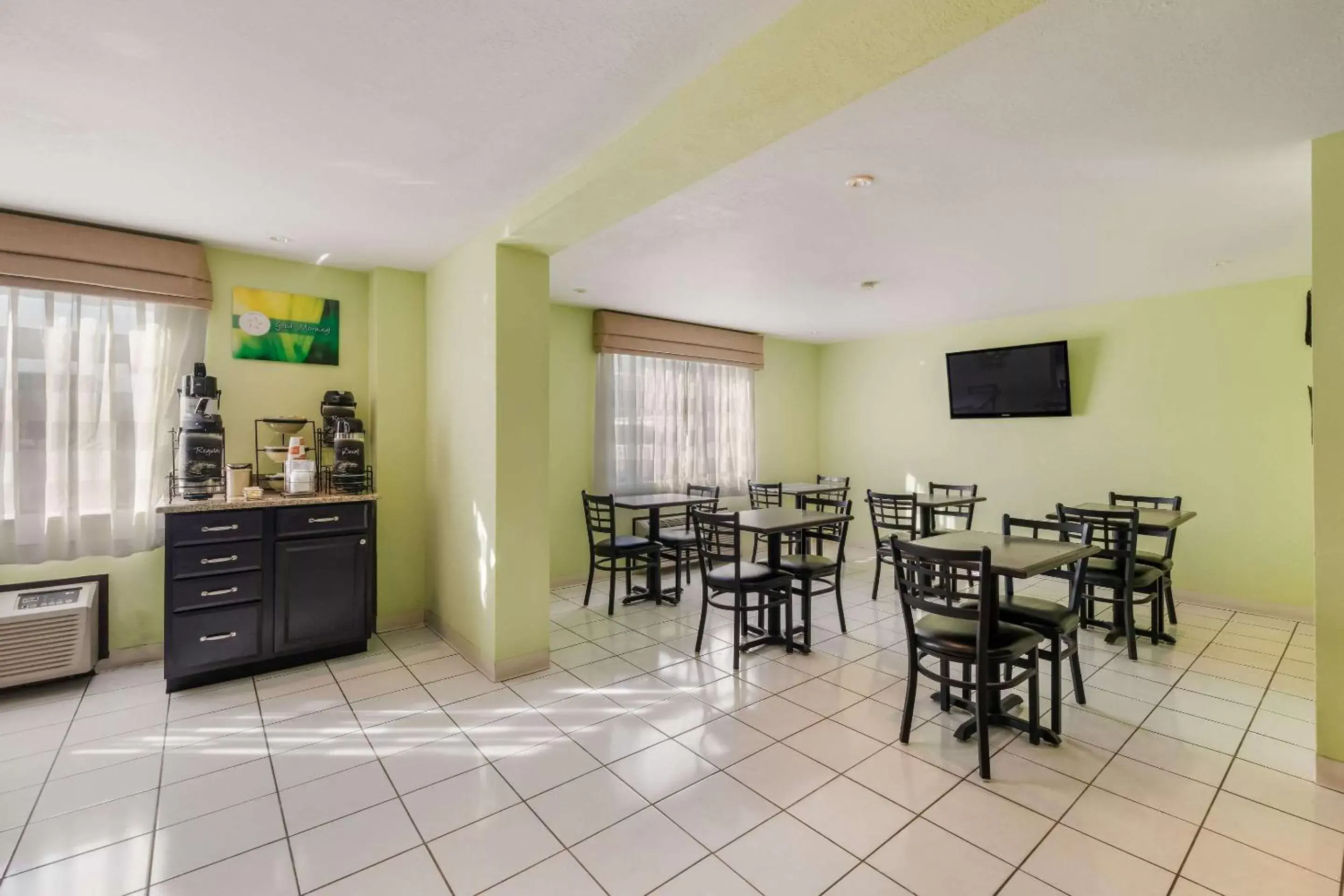 Restaurant/Places to Eat in Quality Inn Clovis