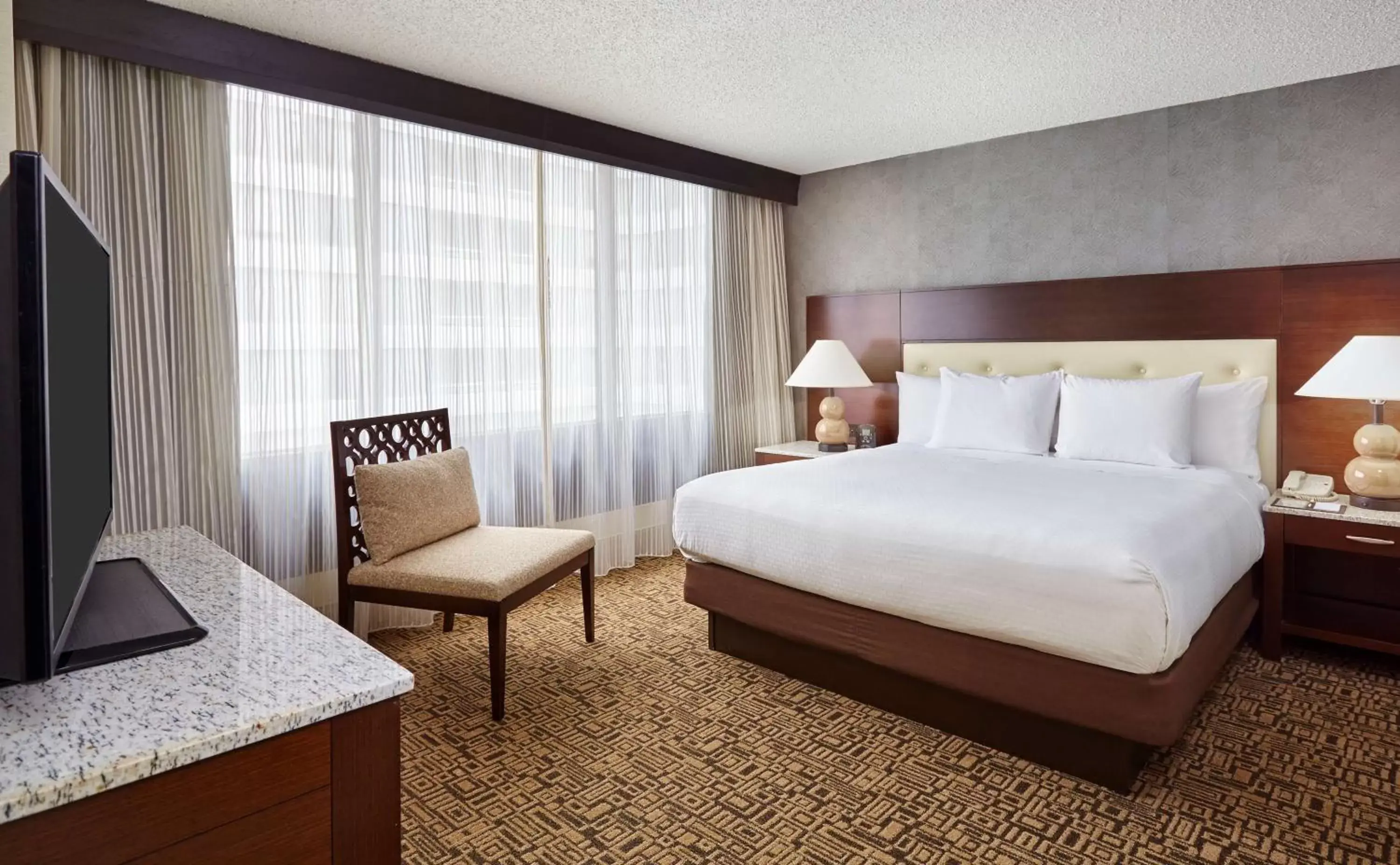 Bed in DoubleTree by Hilton Washington DC – Crystal City