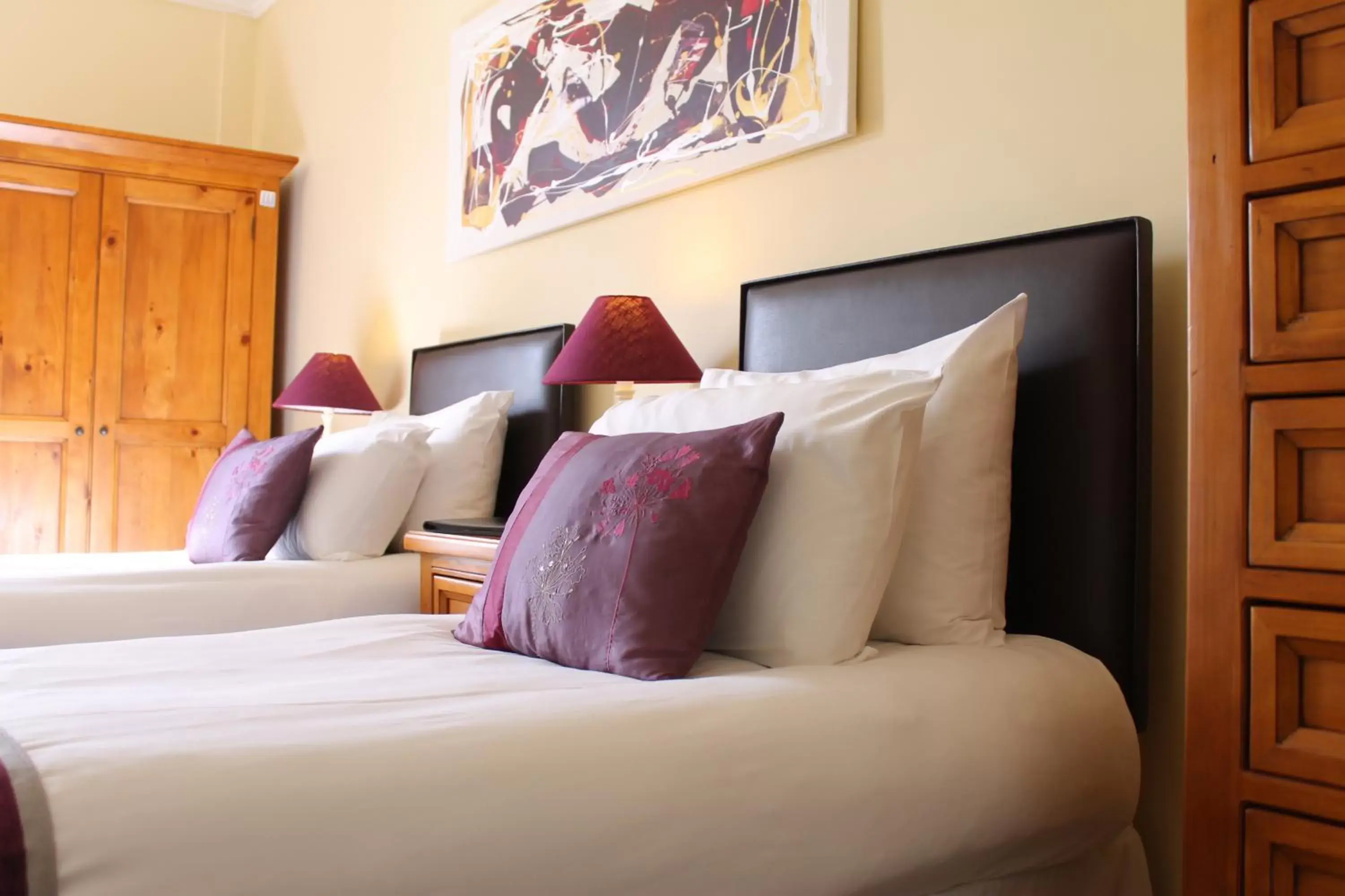 Bed in Andover House Hotel & Restaurant - Adults only