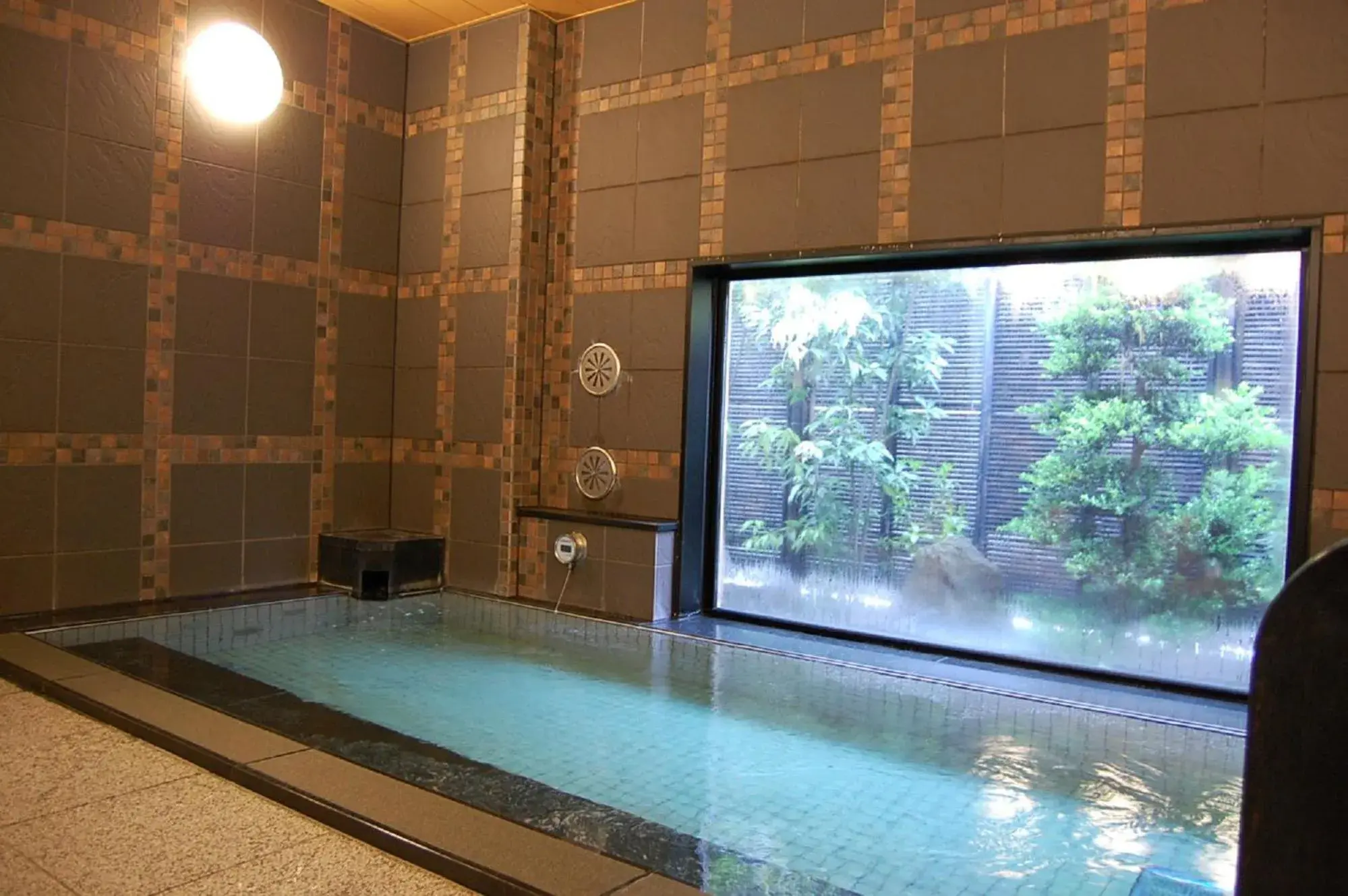 Swimming Pool in Hotel Route Inn Tsuruga Ekimae