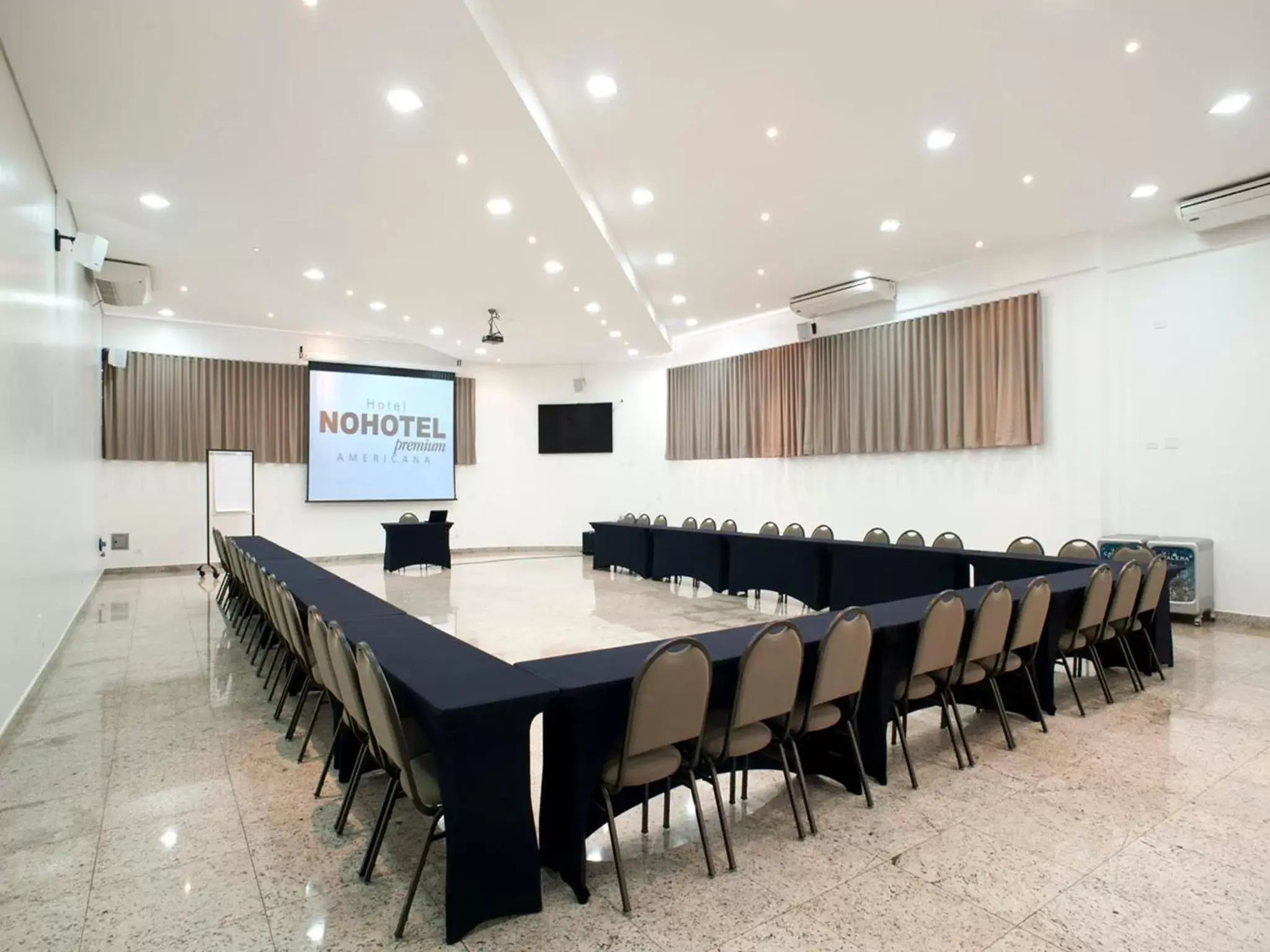 Meeting/conference room, Business Area/Conference Room in Nohotel Premium Americana