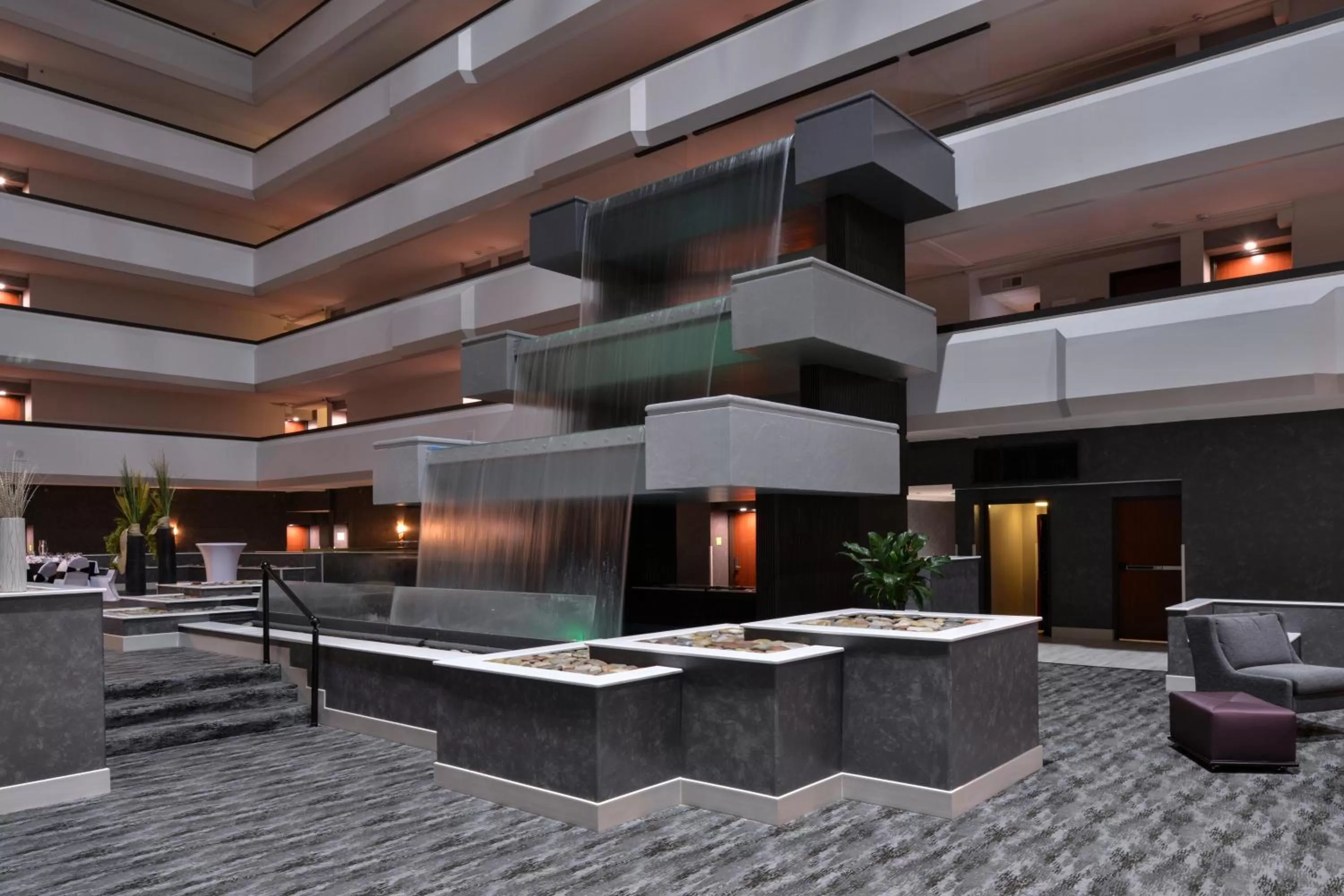 Property building in Holiday Inn Hotel and Suites Beaumont-Plaza I-10 & Walden by IHG