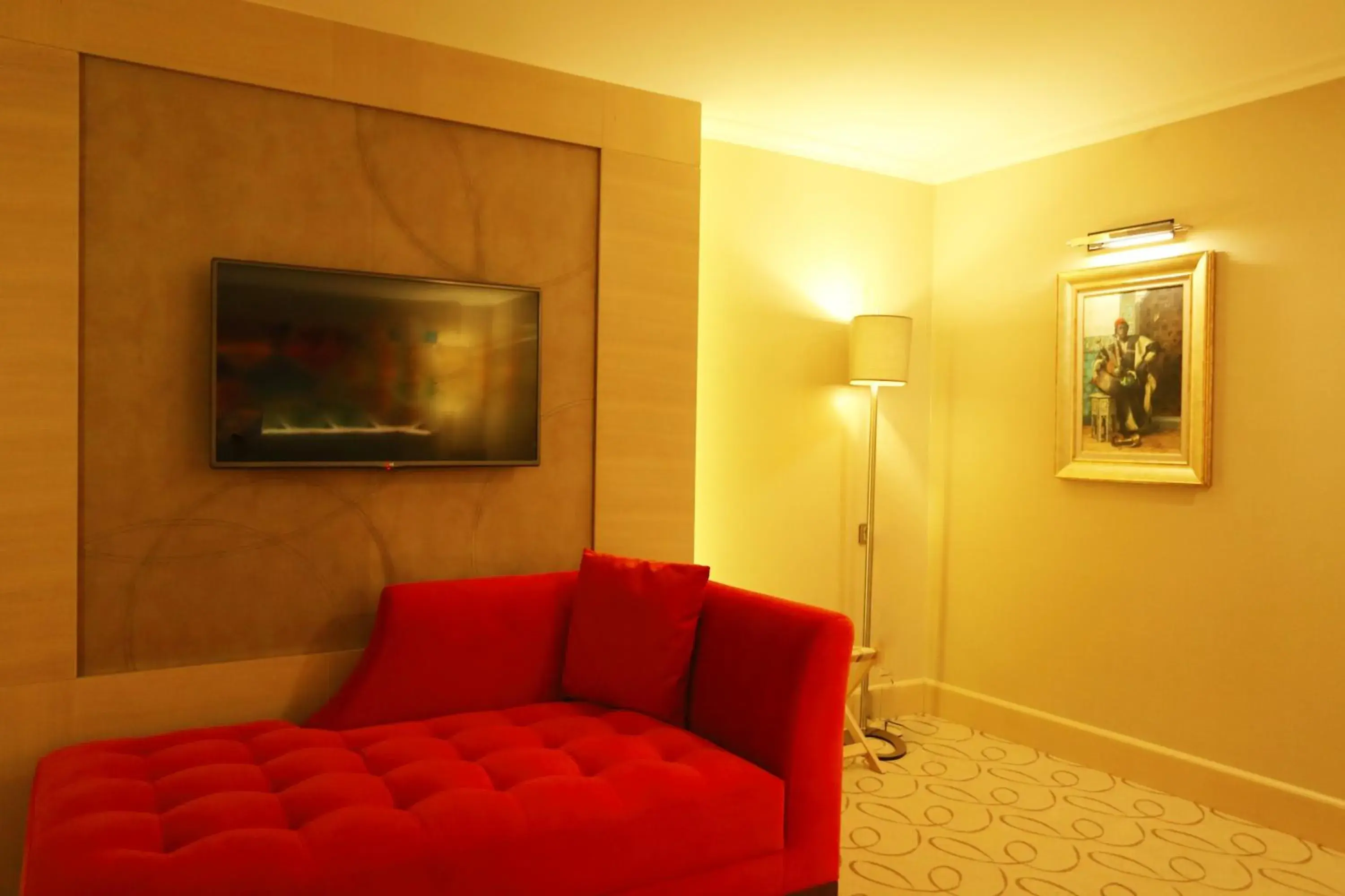 Communal lounge/ TV room, TV/Entertainment Center in MARE PARK Hotel & SPA