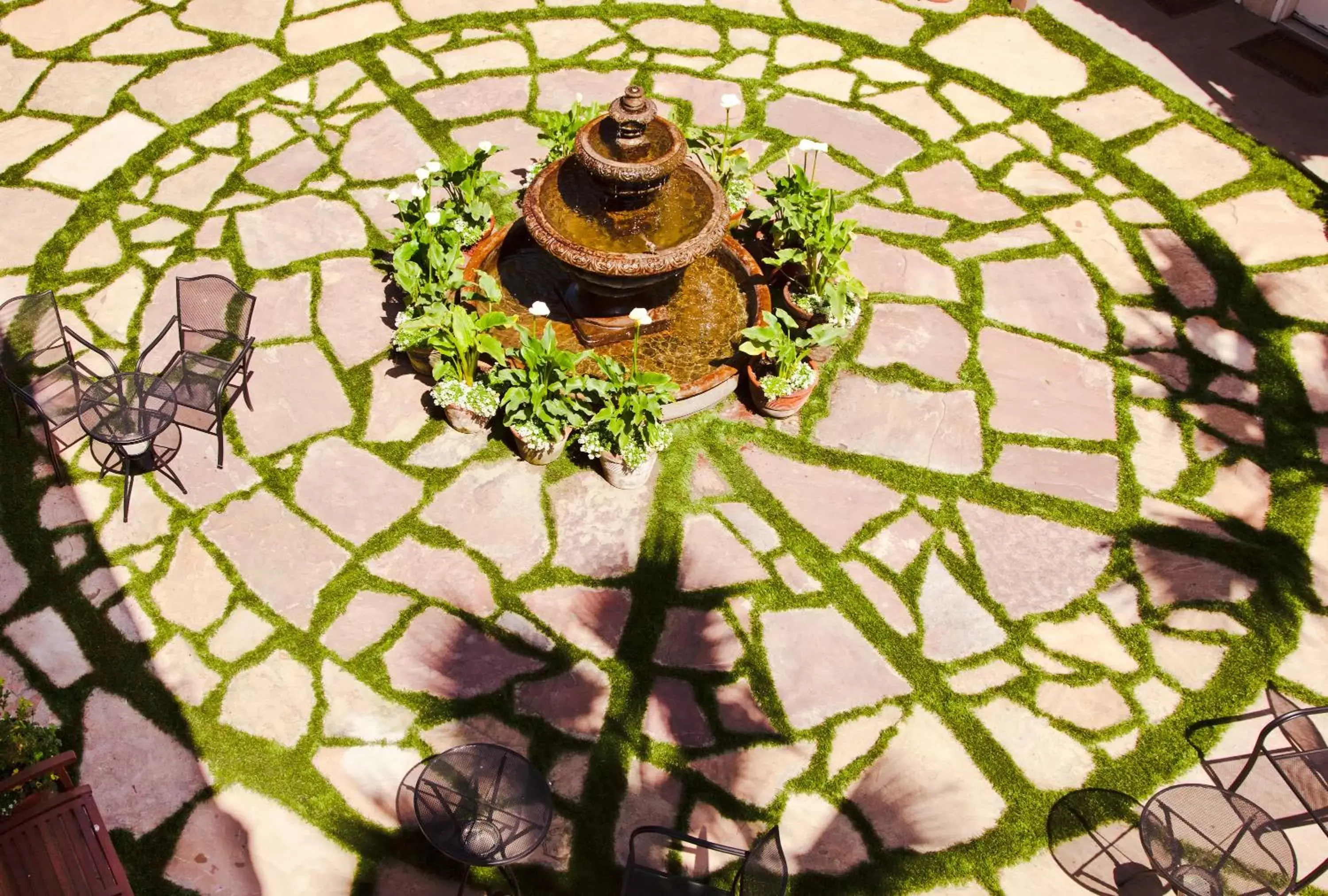 Patio in Ocean Beach Hotel