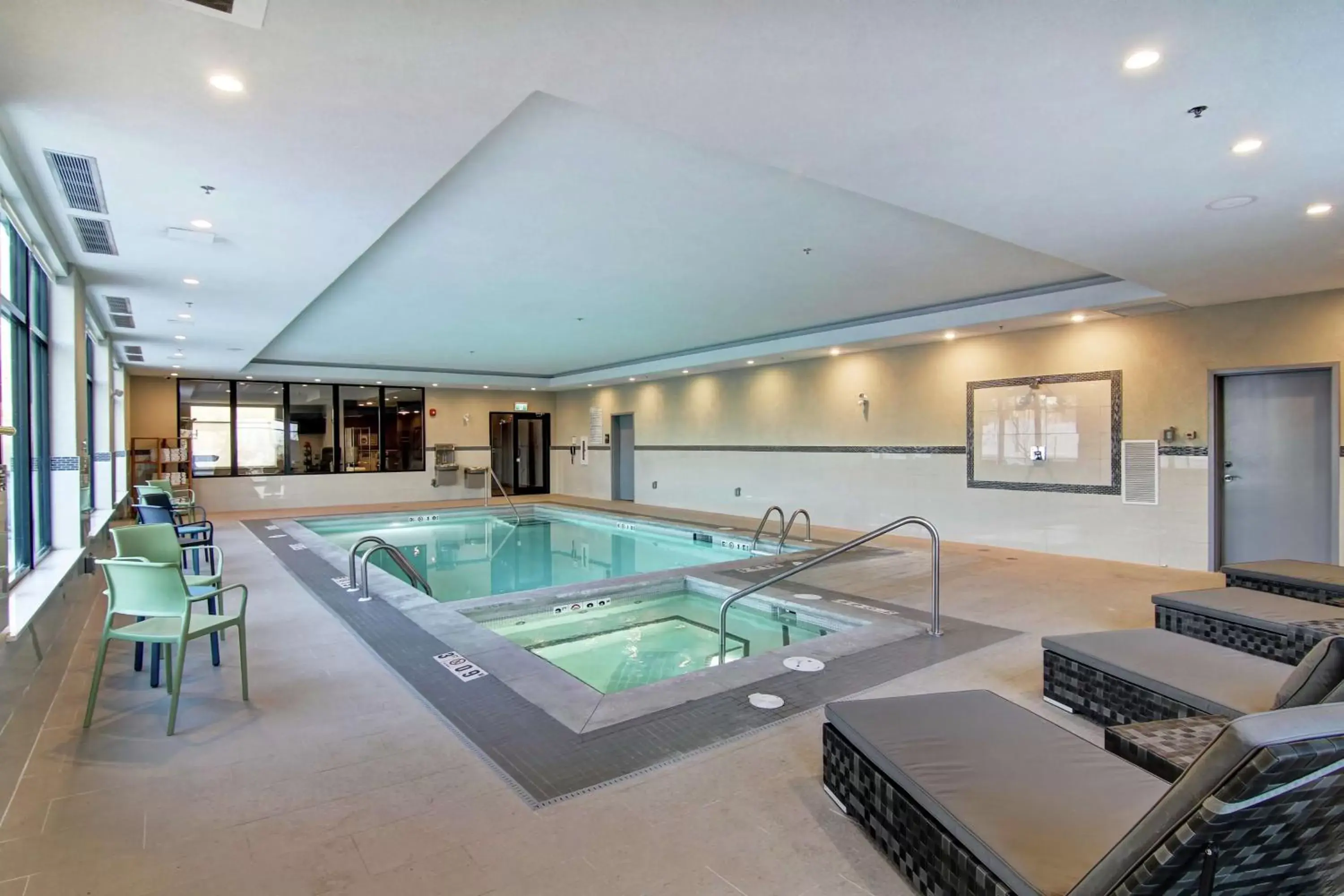 Hot Tub, Swimming Pool in Home2 Suites By Hilton Edmonton South