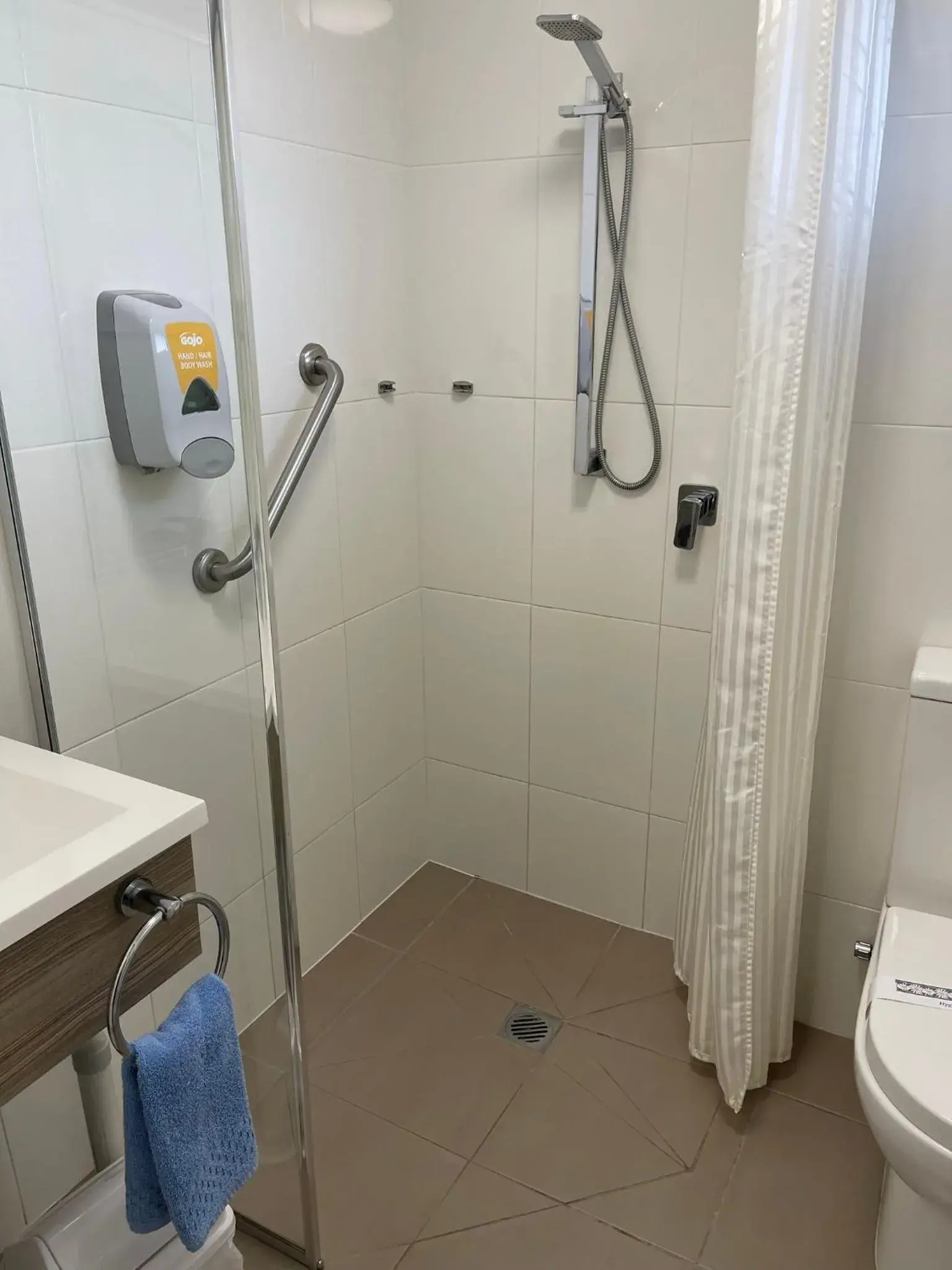 Bathroom in Aston Motel Yamba