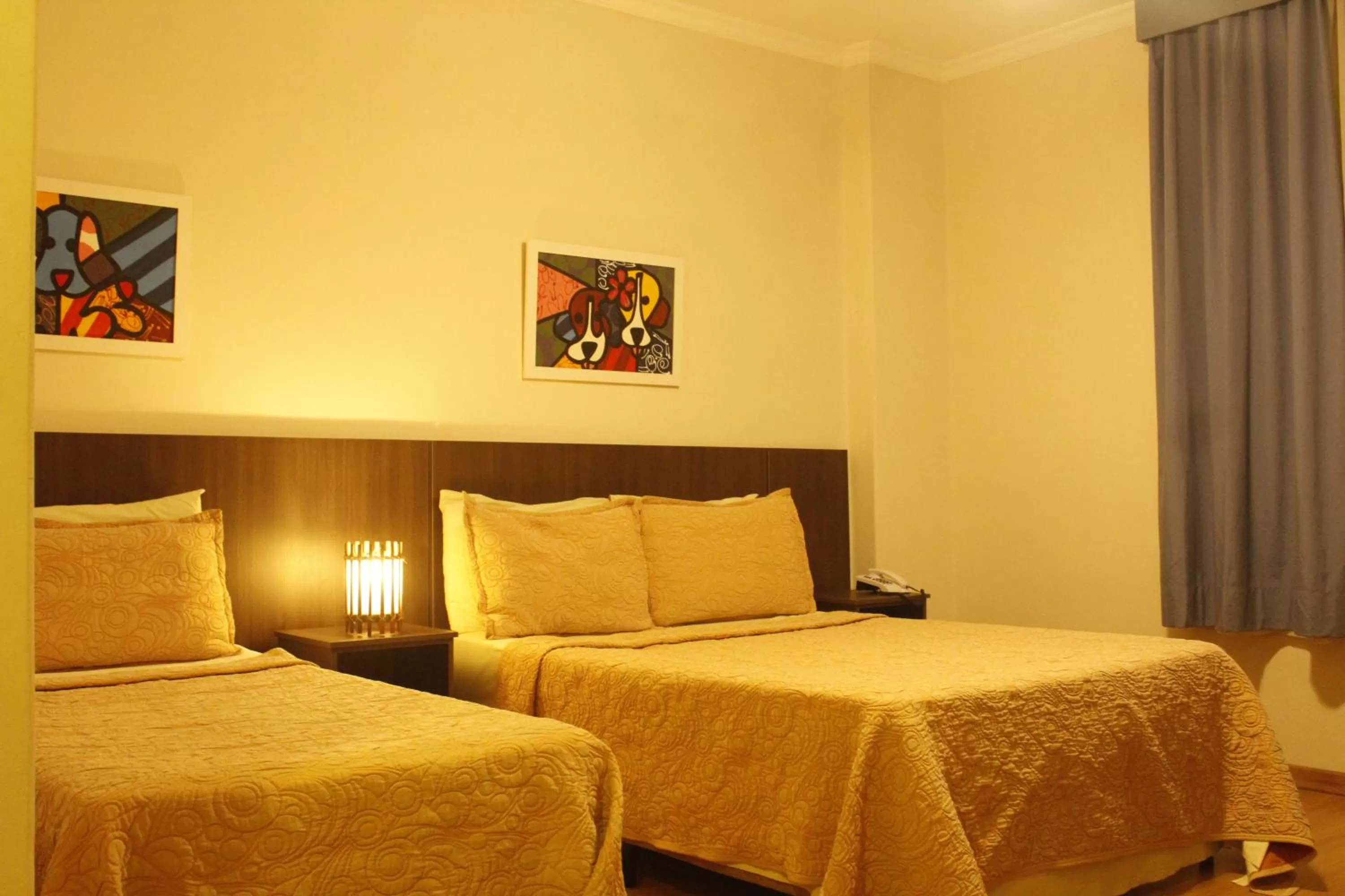 Bed in Hotel Mount Everest