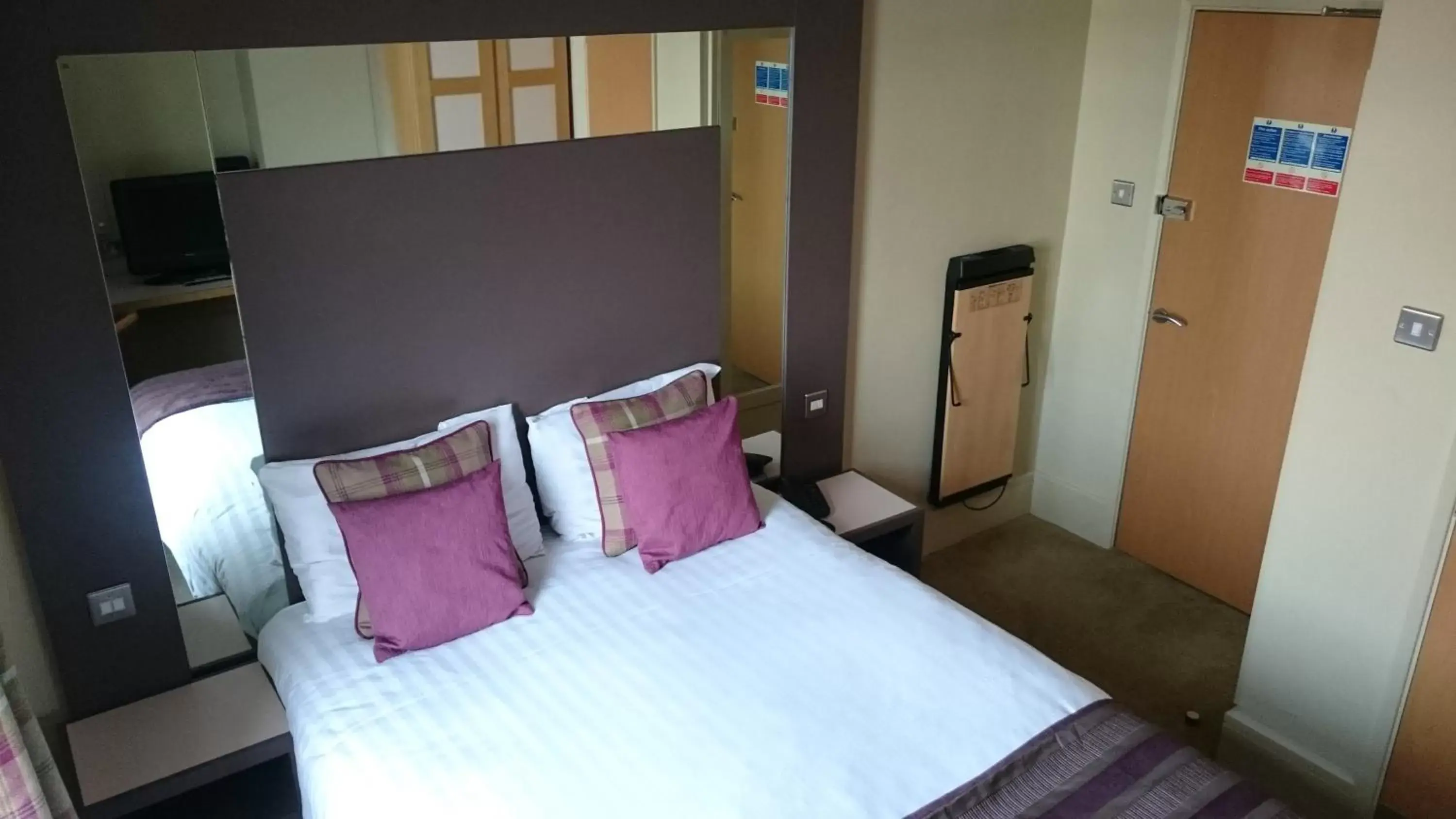 Economy Double Room in Regent Hotel Doncaster