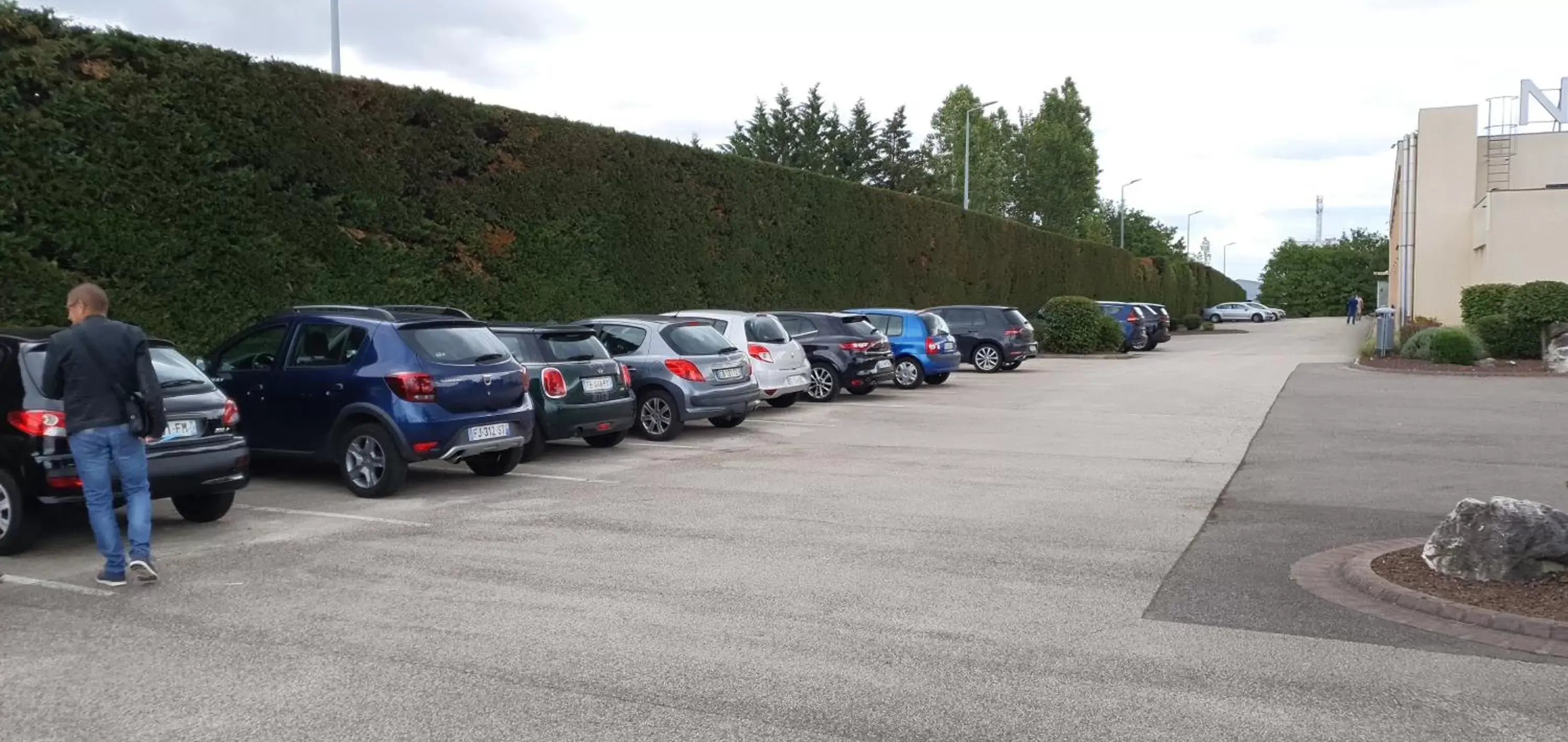 Parking in Novotel Dijon Sud