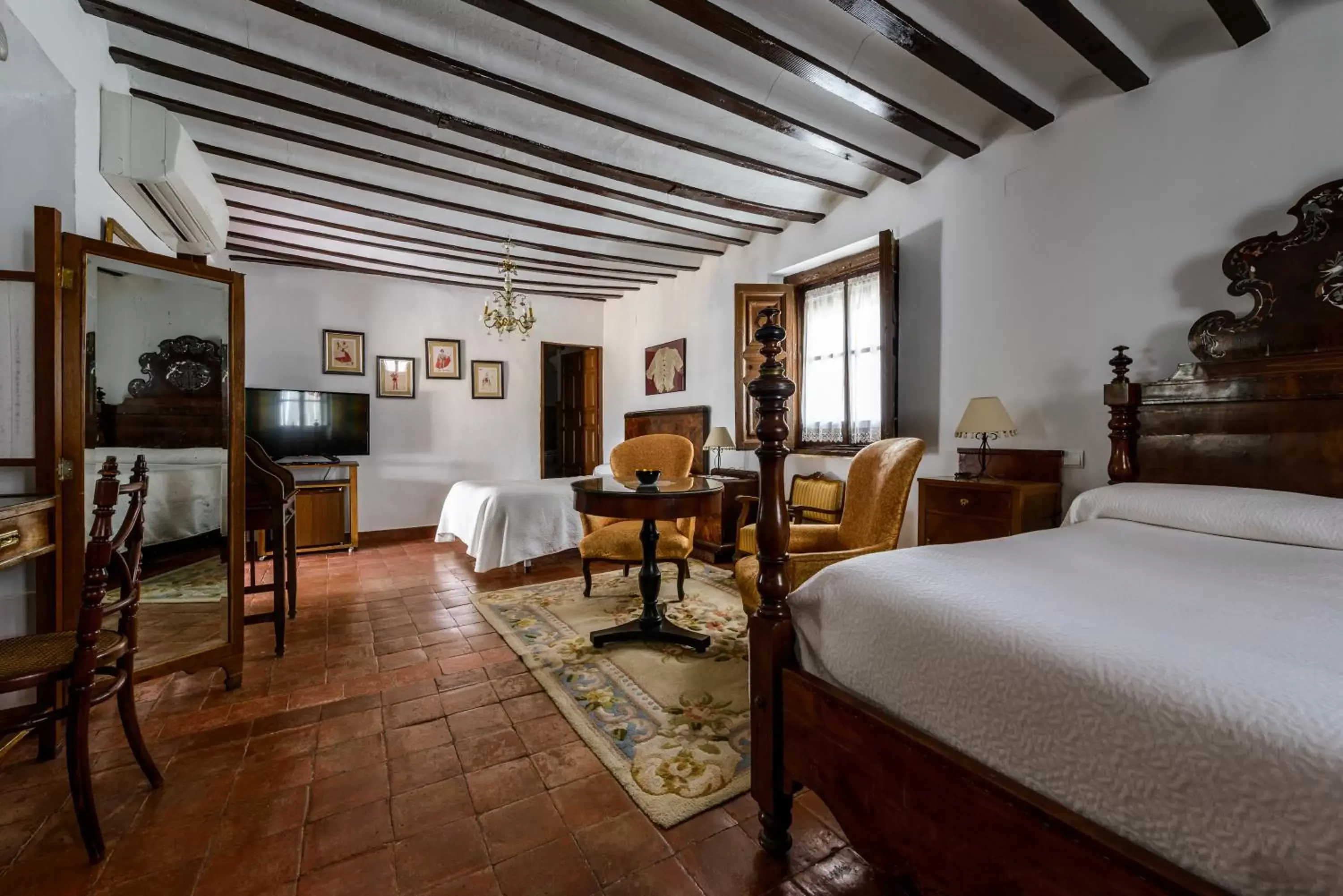 Photo of the whole room in Hotel Rural Tia Pilar