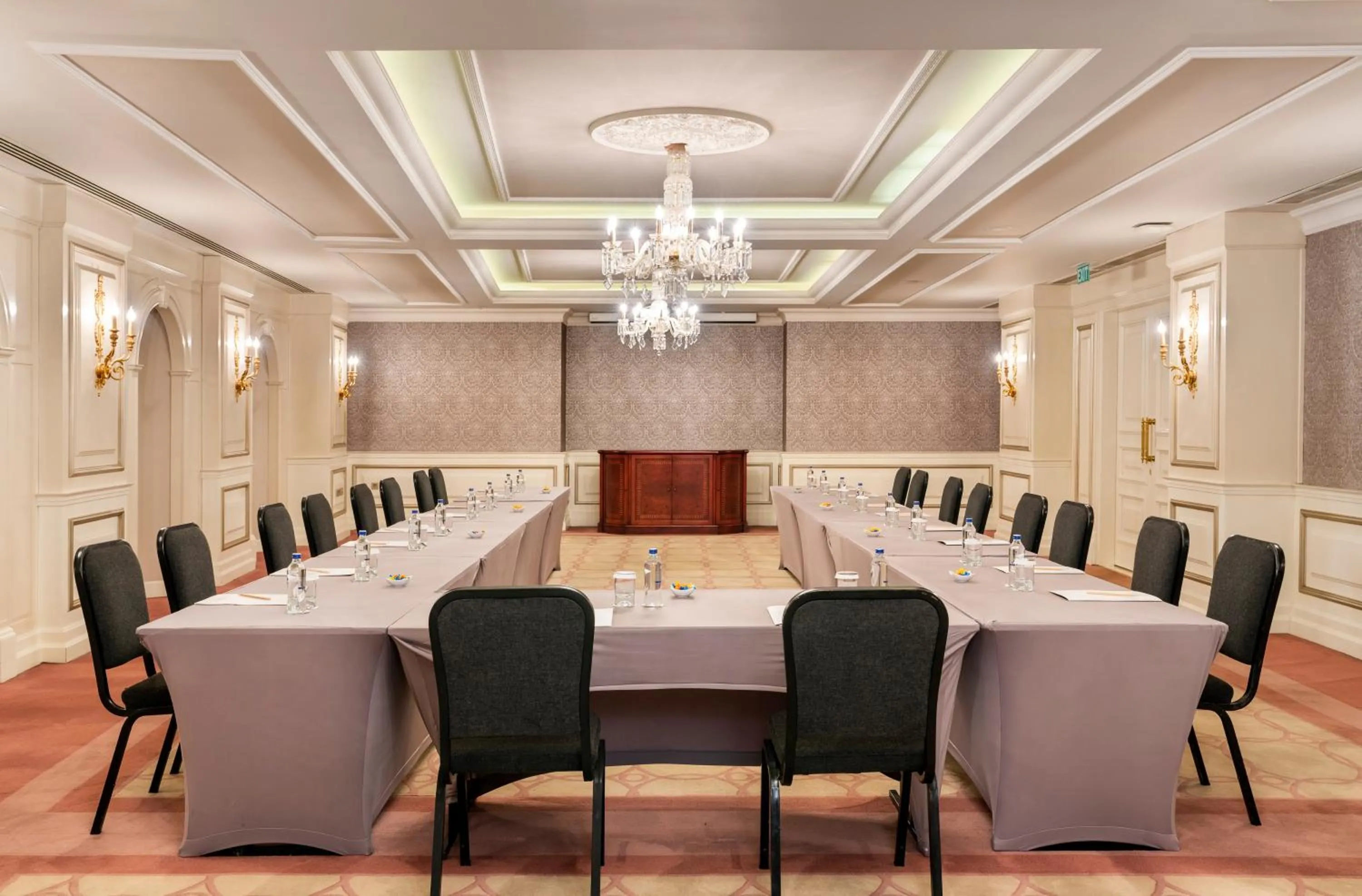 Meeting/conference room in Rixos Pera Istanbul