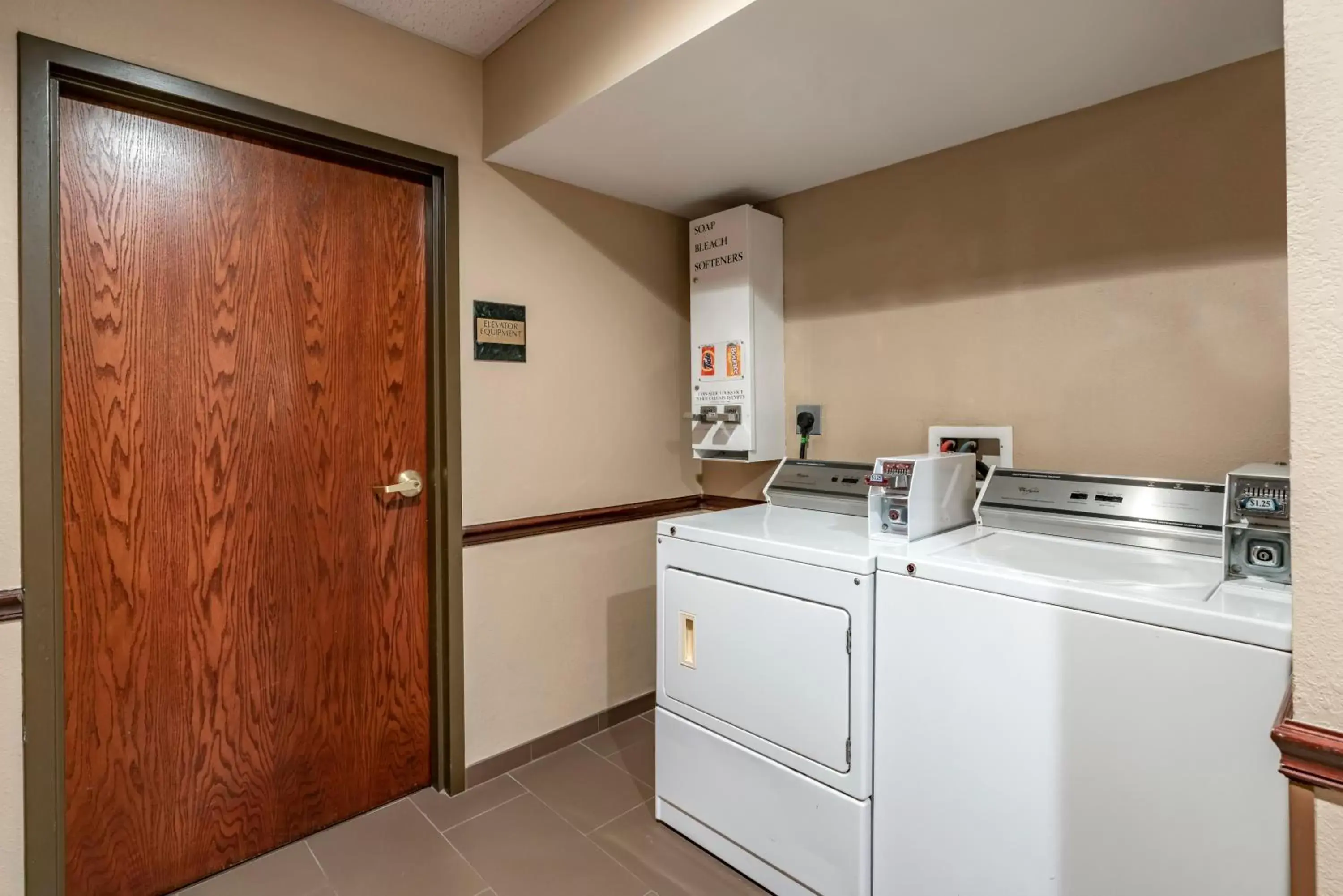 laundry, Kitchen/Kitchenette in Comfort Inn & Suites St Louis-O'Fallon
