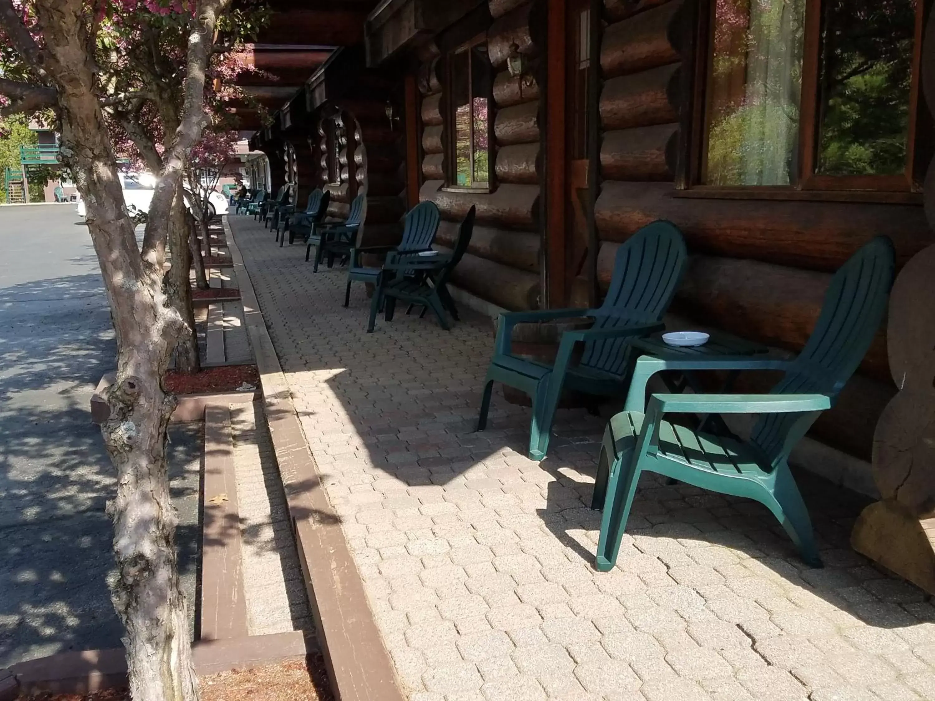 Patio in Nootka Lodge