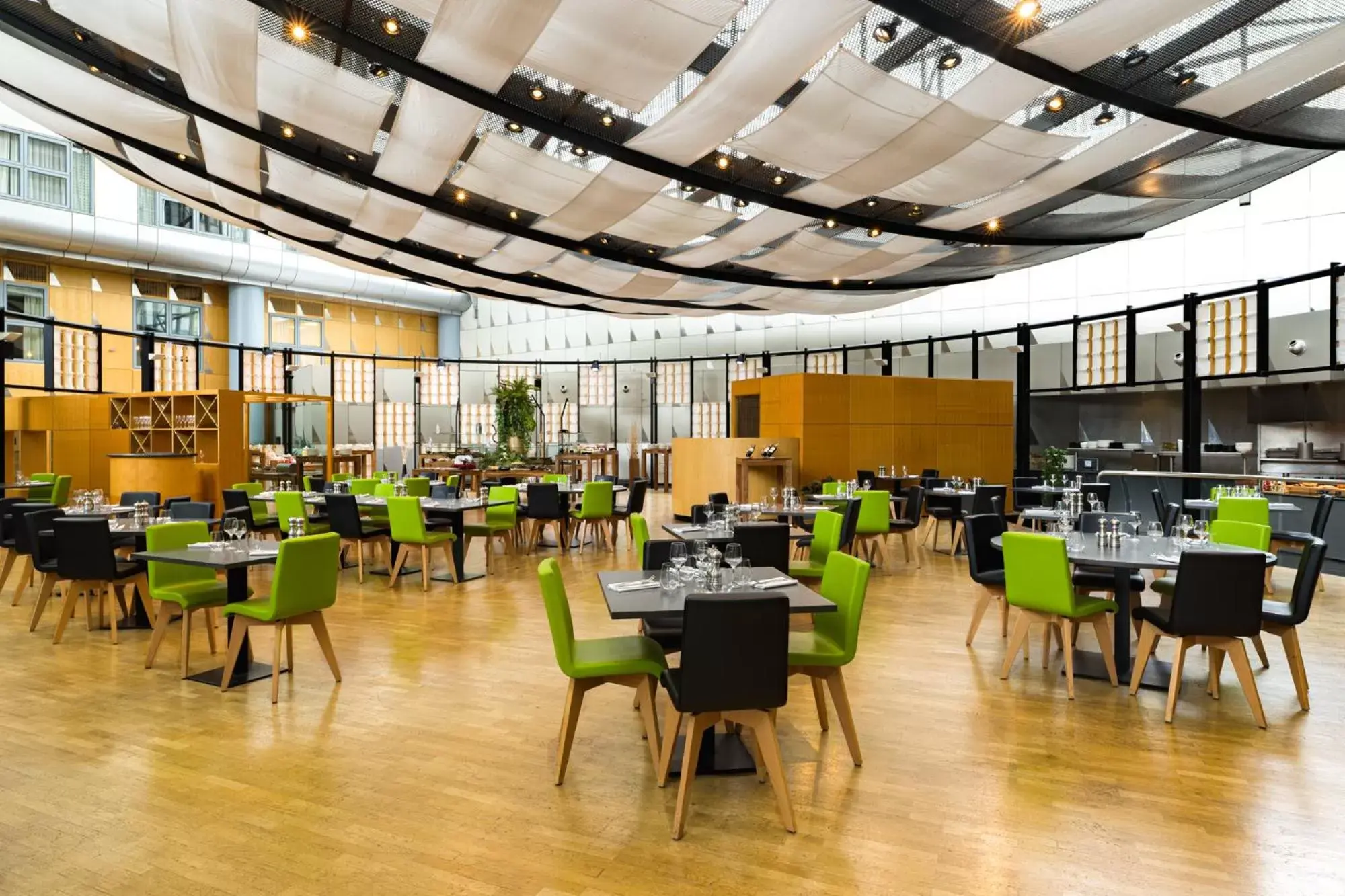 Restaurant/Places to Eat in The Atrium Hotel & Conference Centre Paris CDG Airport, by Penta