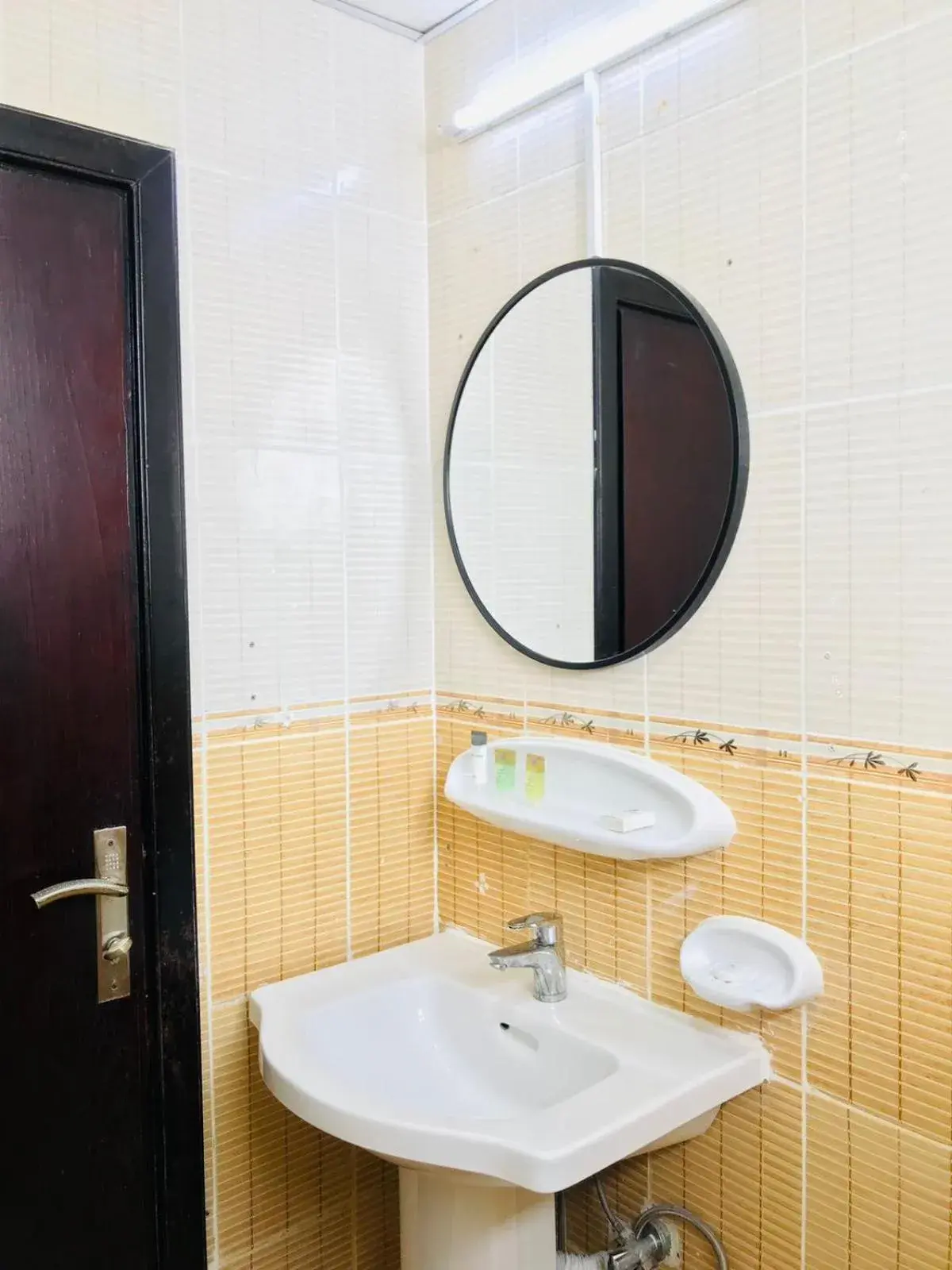 Bathroom in Mermaid Beach Hotel LLC