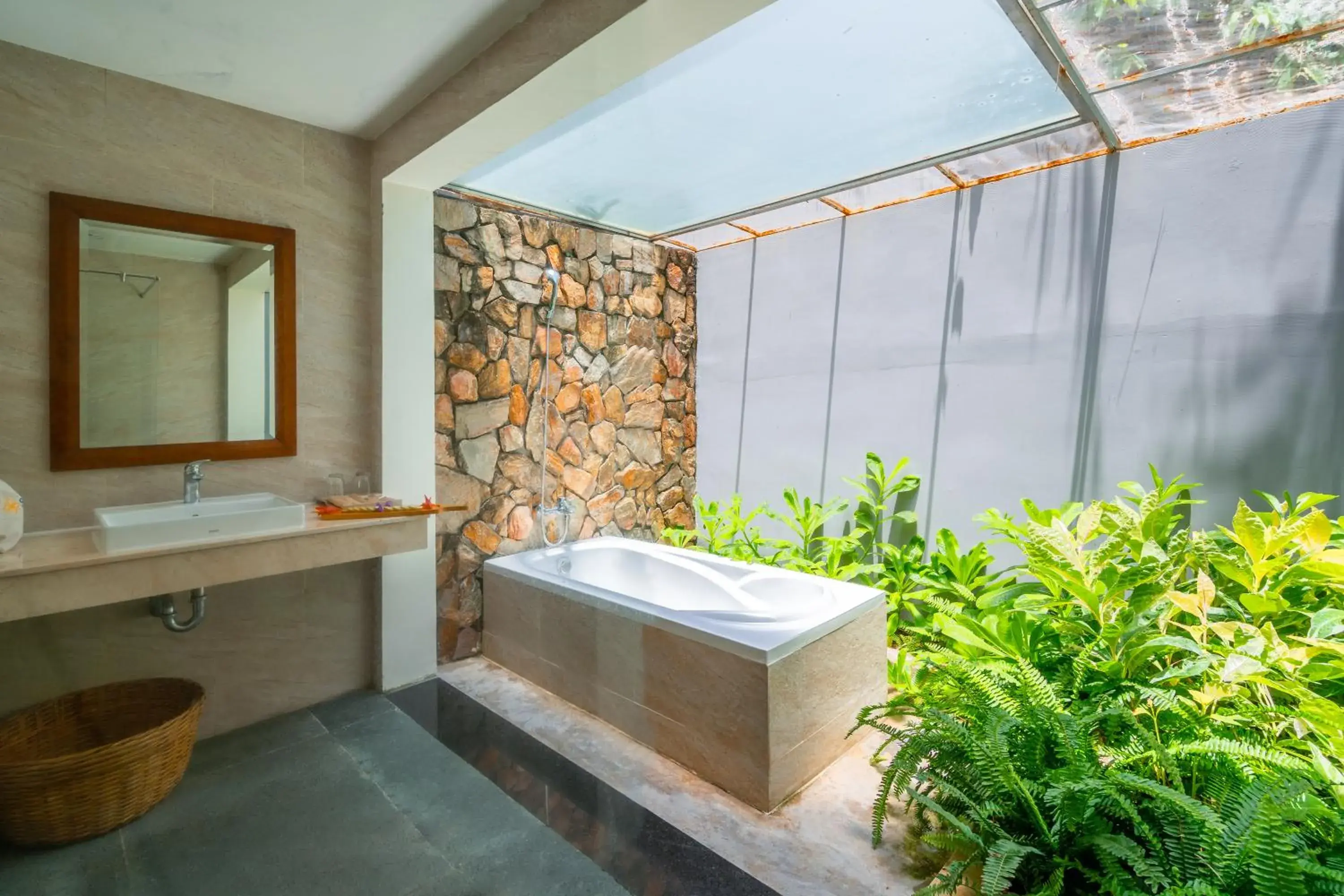 Bathroom in Sala Tuy Hoa Beach Hotel