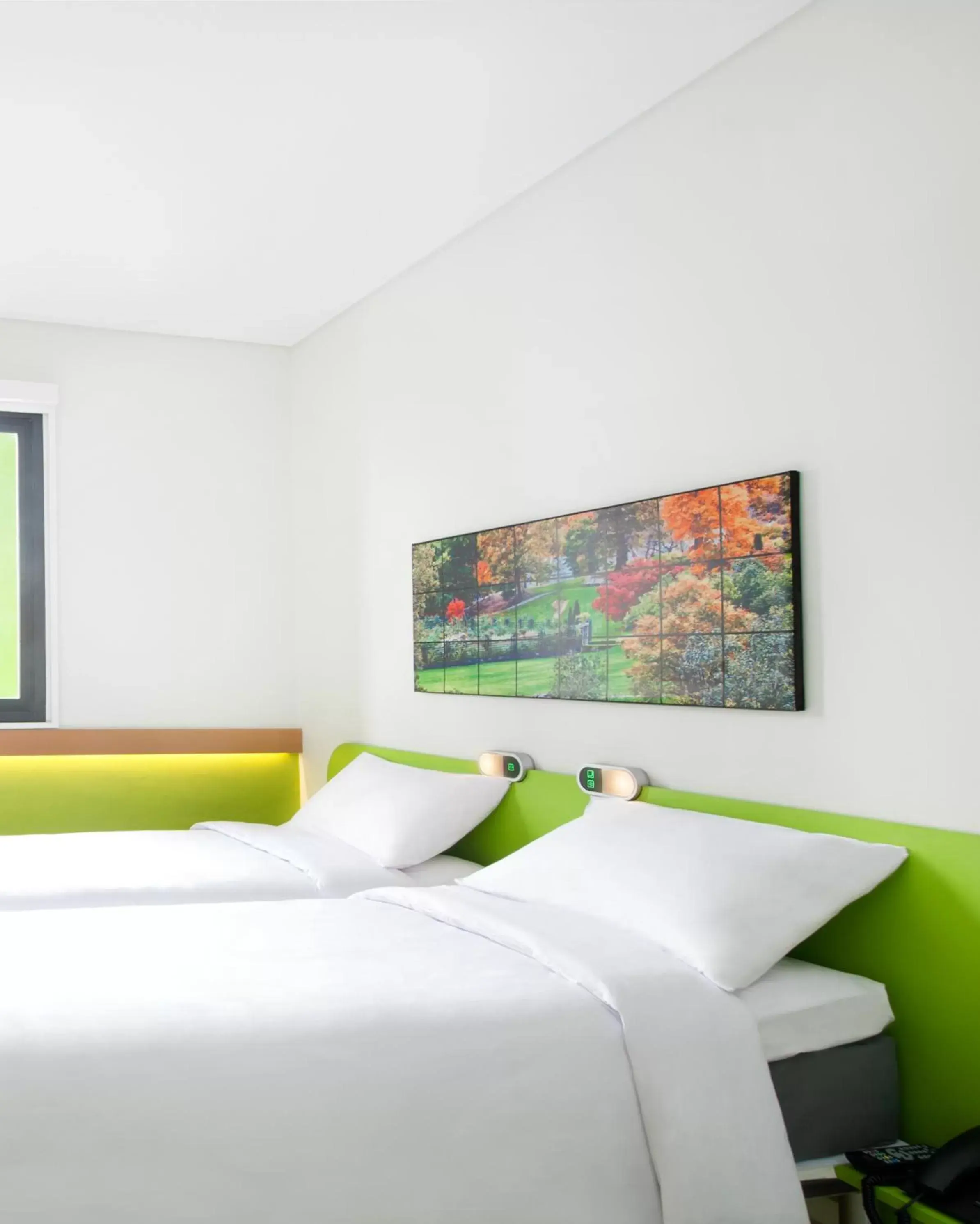 Bed in Ibis Budget Jakarta Daan Mogot