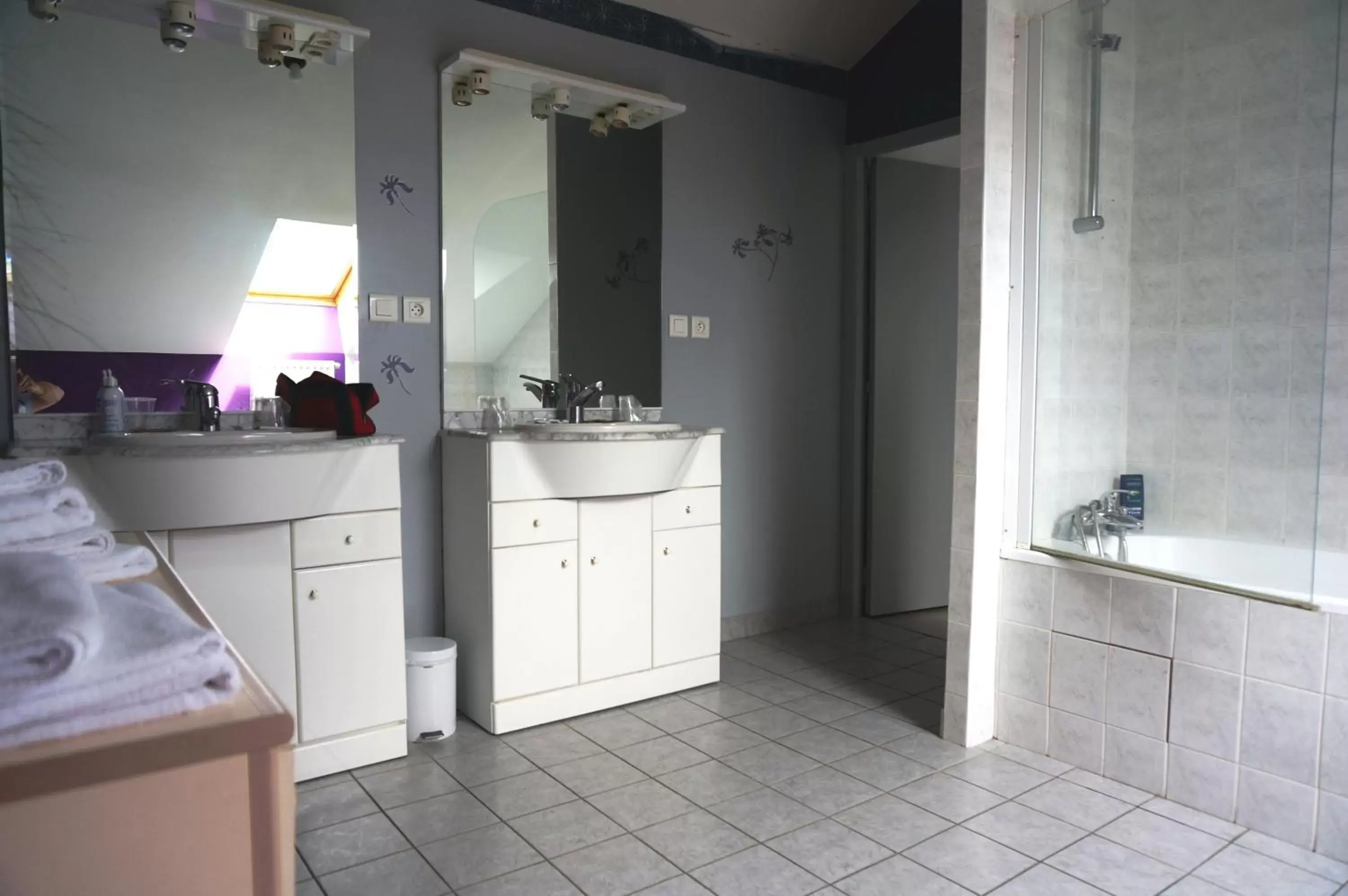 Toilet, Kitchen/Kitchenette in Les Portes d'Apcher
