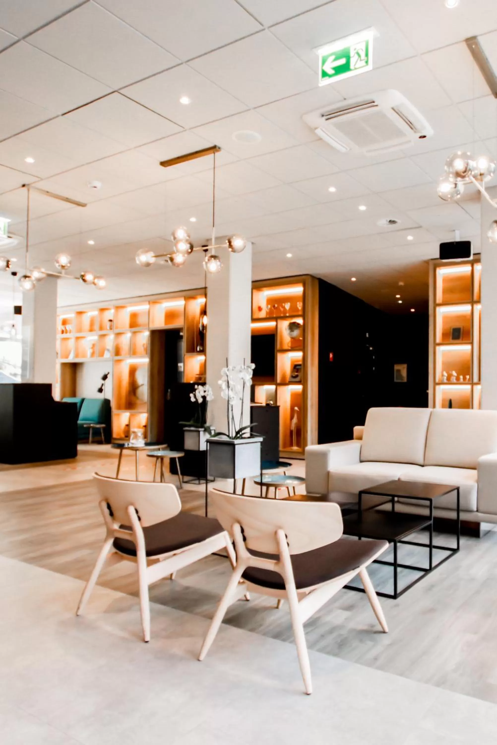 Lobby or reception in Ibis Lugano Paradiso