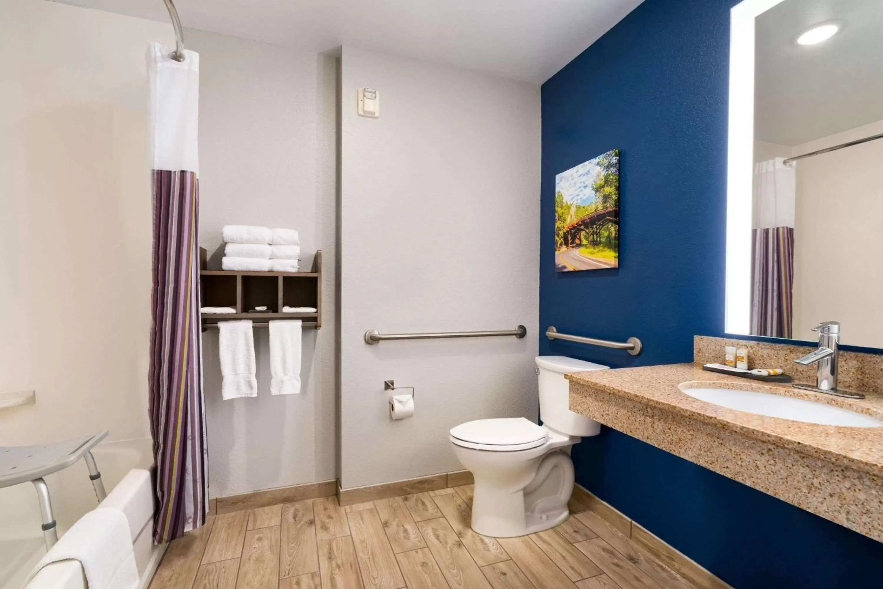 Bathroom in La Quinta by Wyndham Rapid City