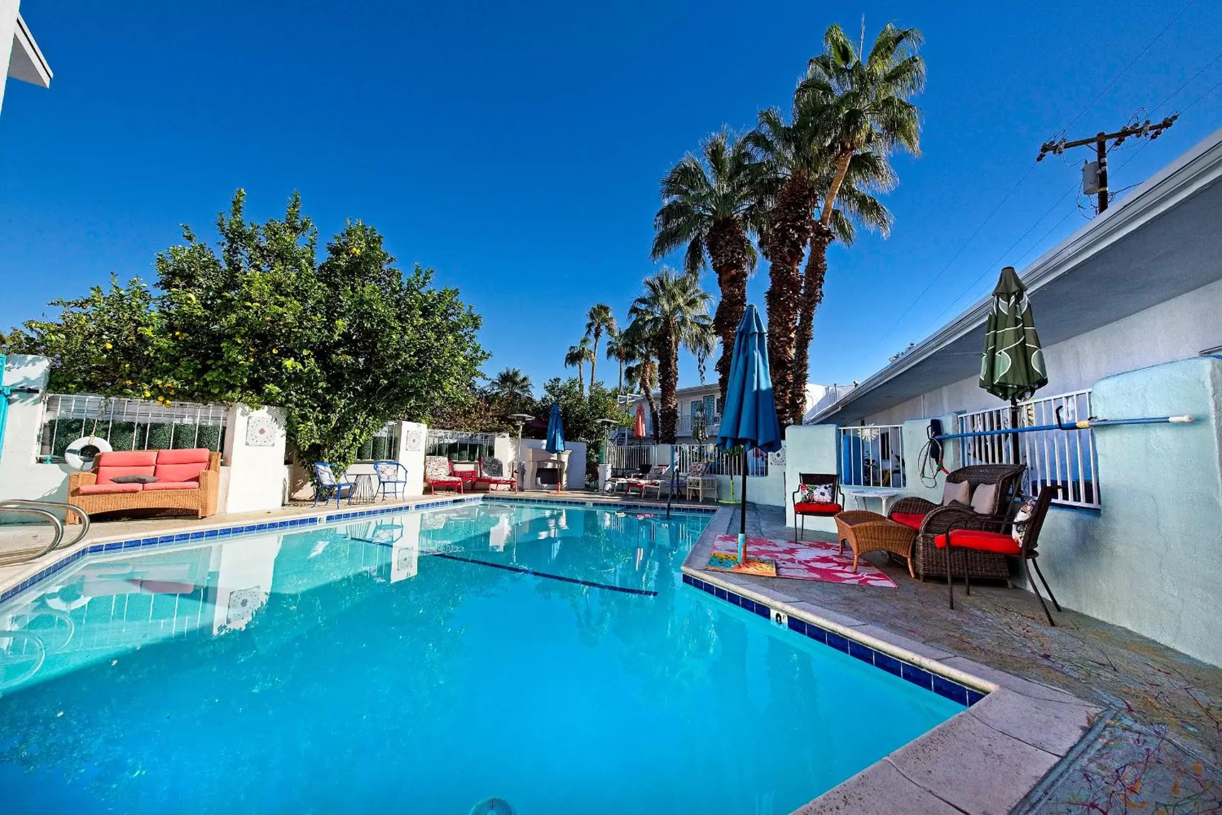 Swimming Pool in Inn at Palm Springs