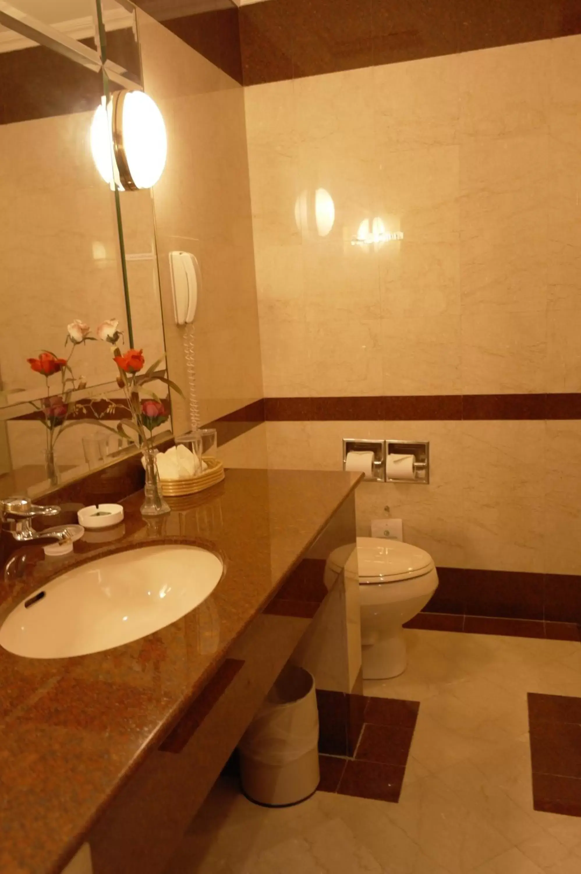 Bathroom in Grand Palace Hotel