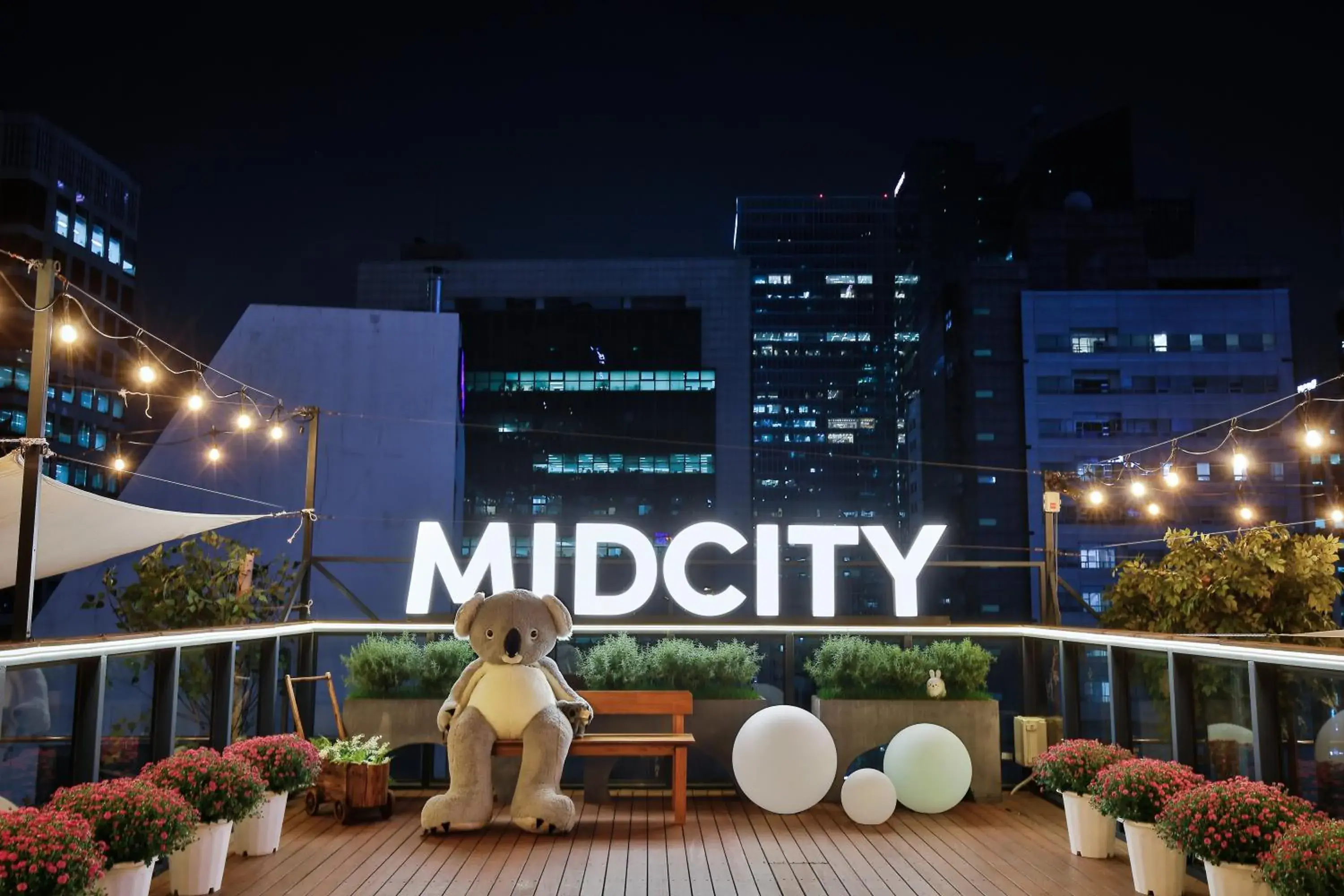 Property building in Hotel Midcity Myeongdong