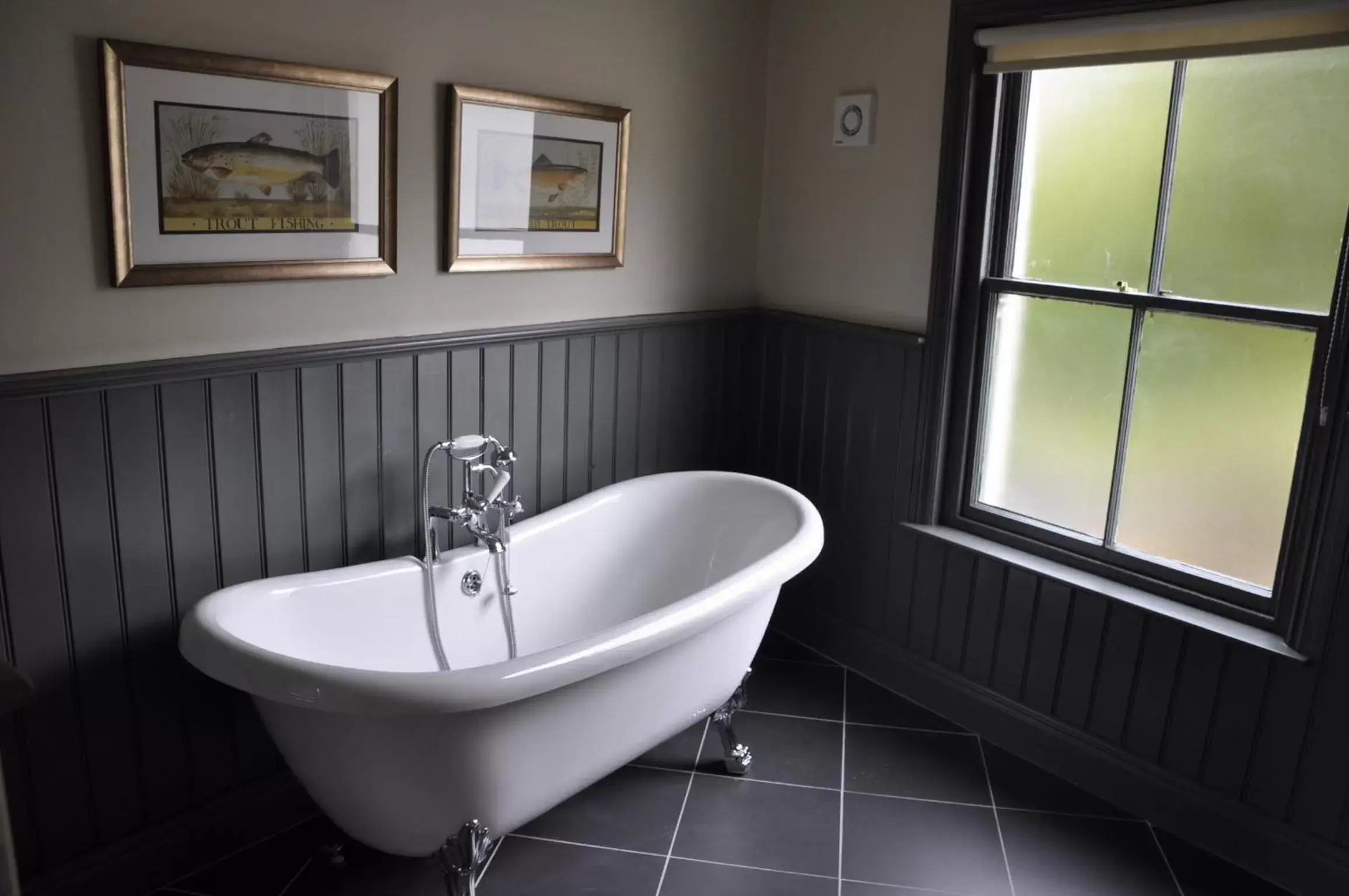 Bathroom in Higher Buck Inn