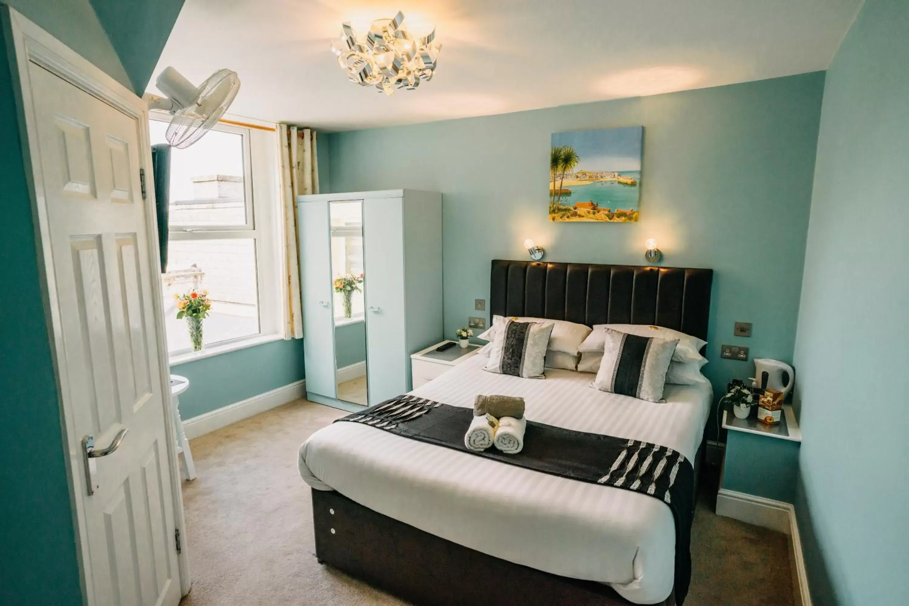 Standard Double Room in OYO Minerva Guesthouse Standard Double Room in OYO Minerva Guesthouse