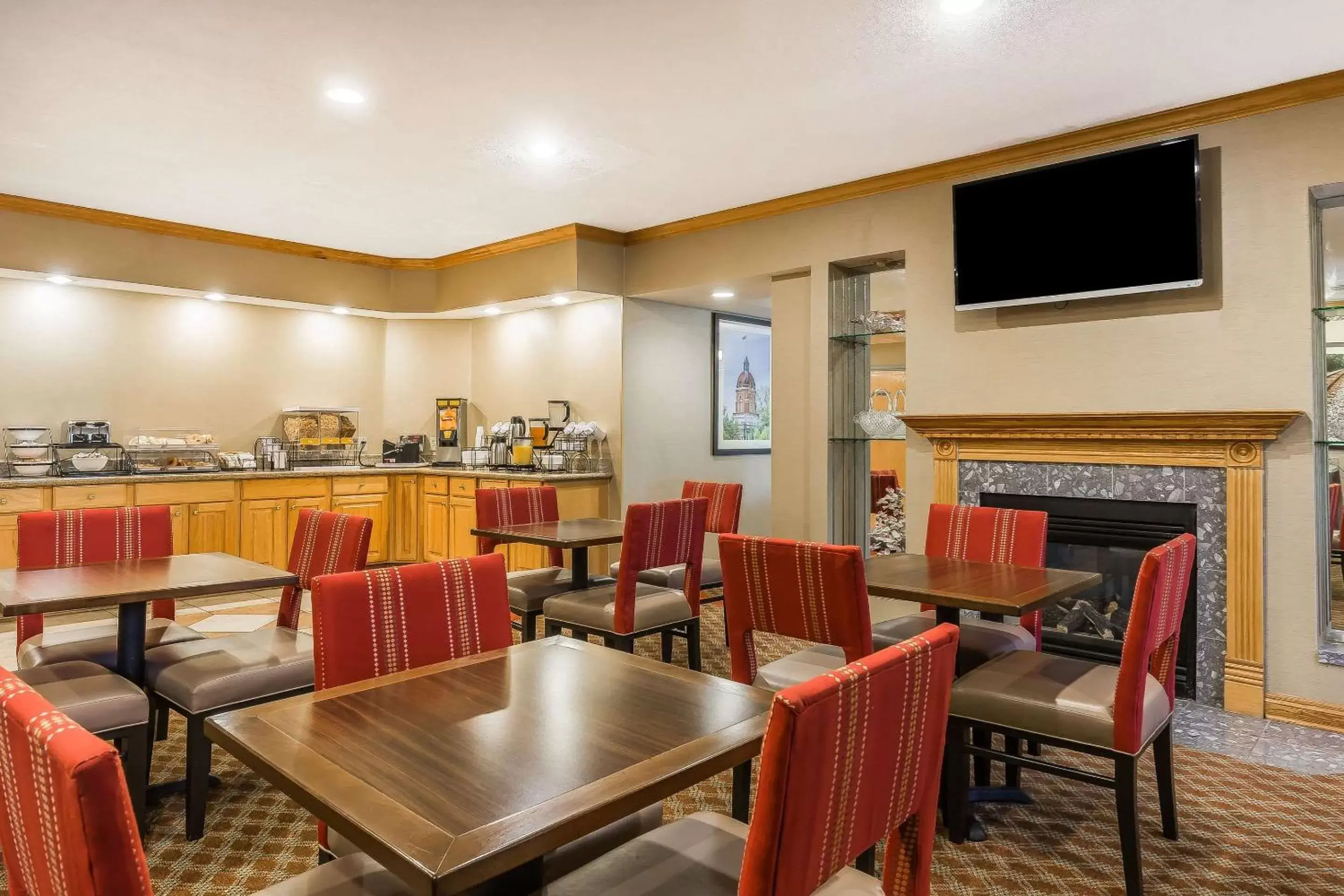 Restaurant/Places to Eat in Comfort Inn & Suites Mishawaka-South Bend