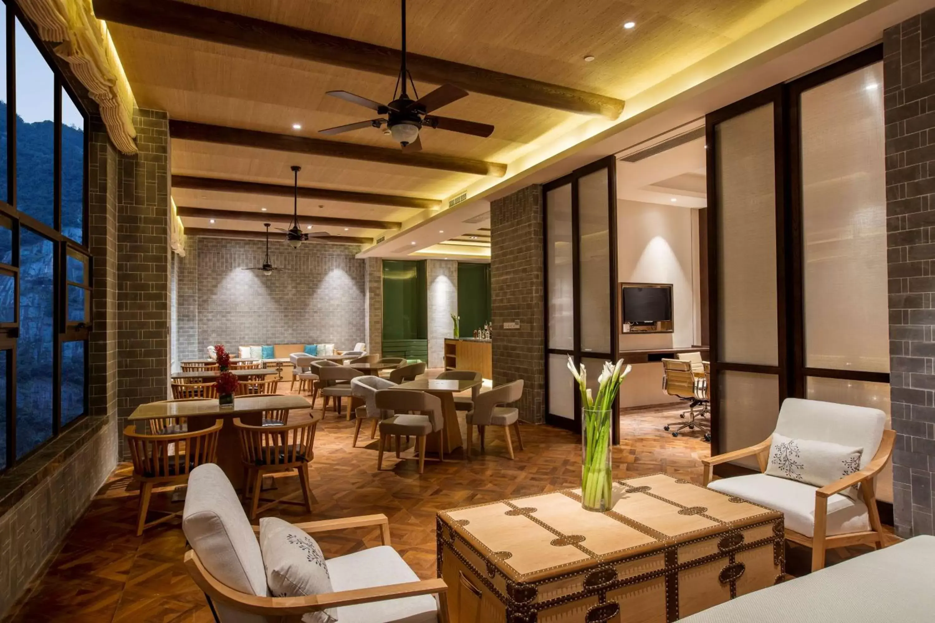 Property building, Restaurant/Places to Eat in Hilton Sanqingshan Resort