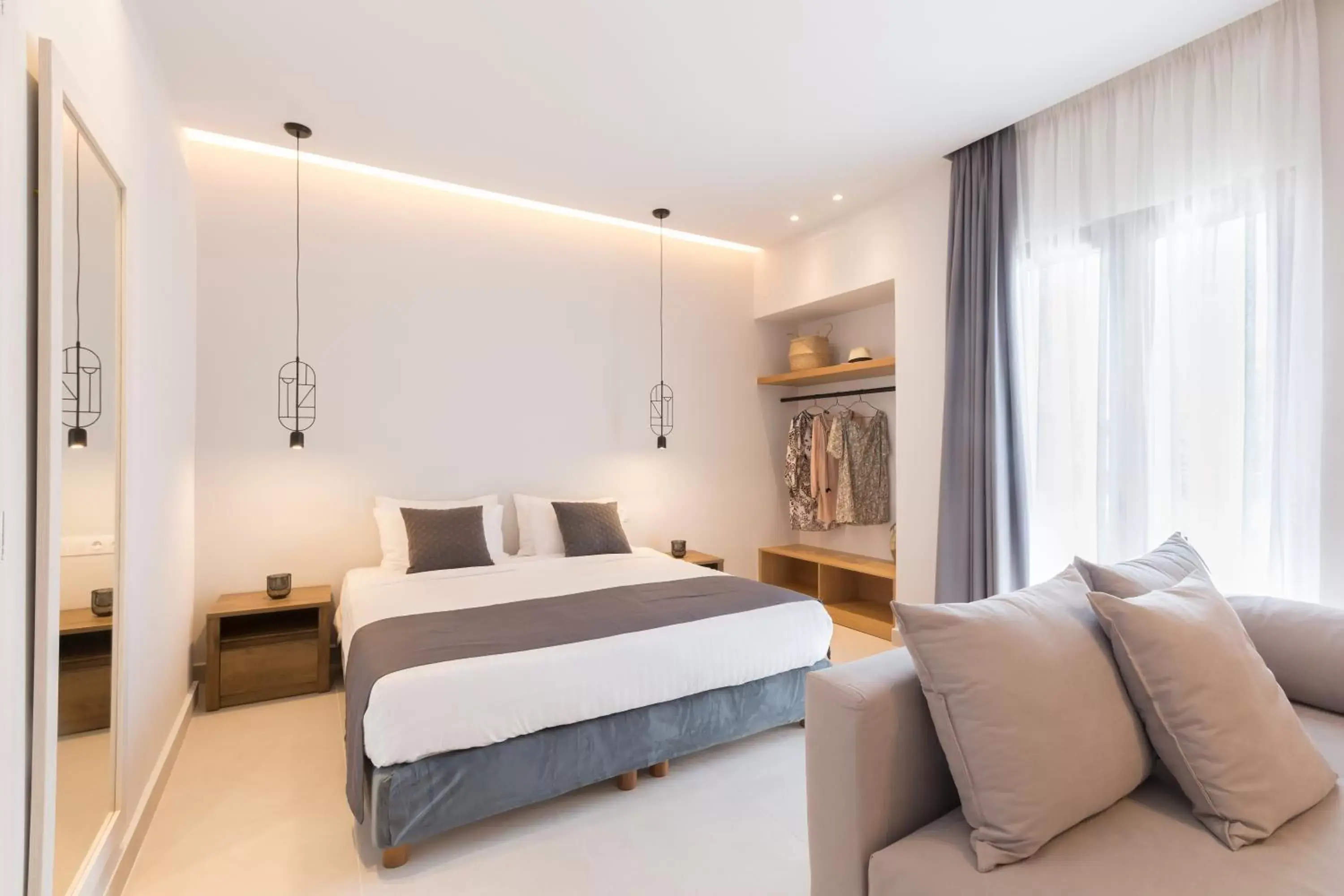 Bedroom, Bed in Calmare suites