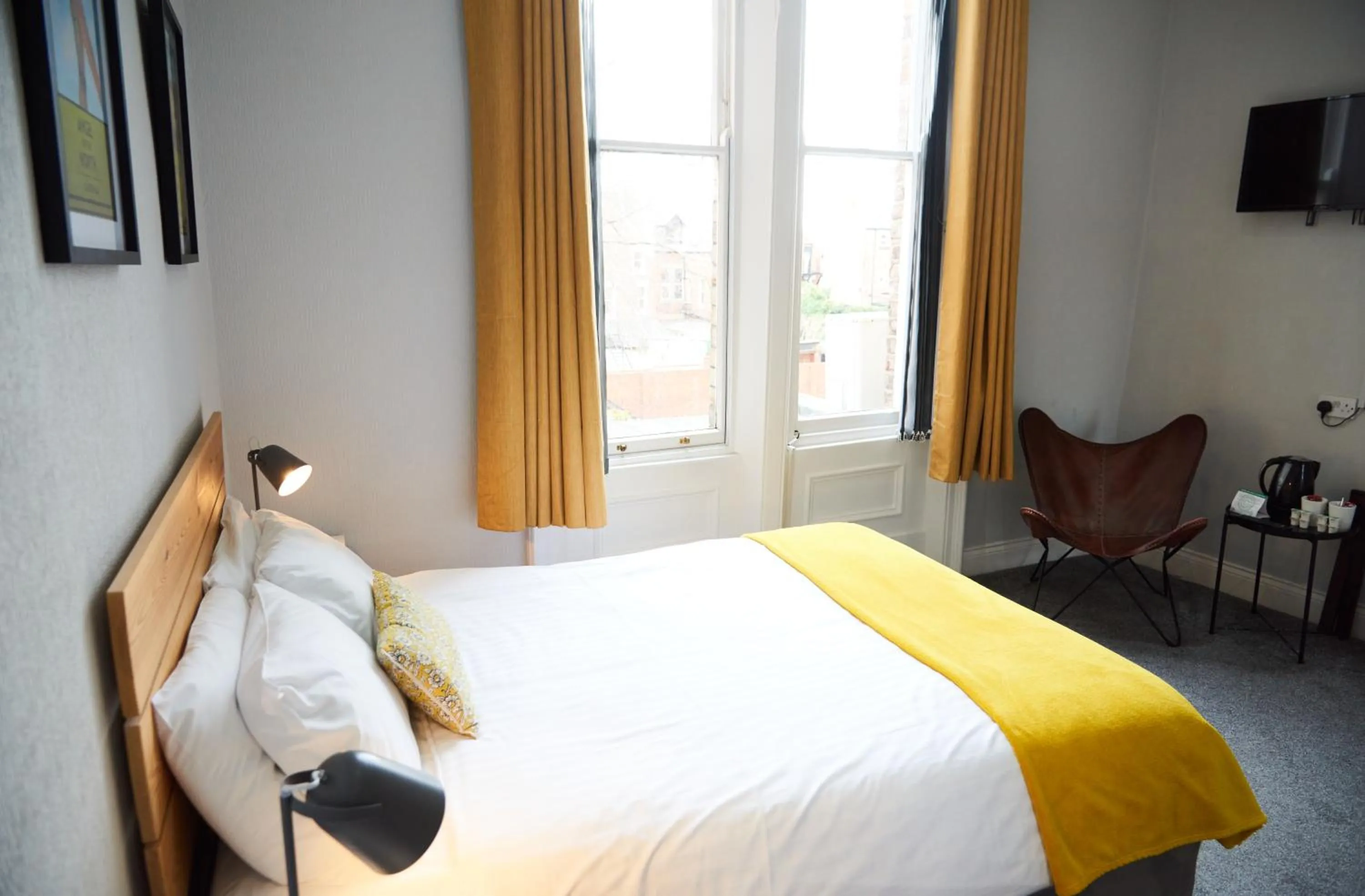 Photo of the whole room in Kenilworth Hotel