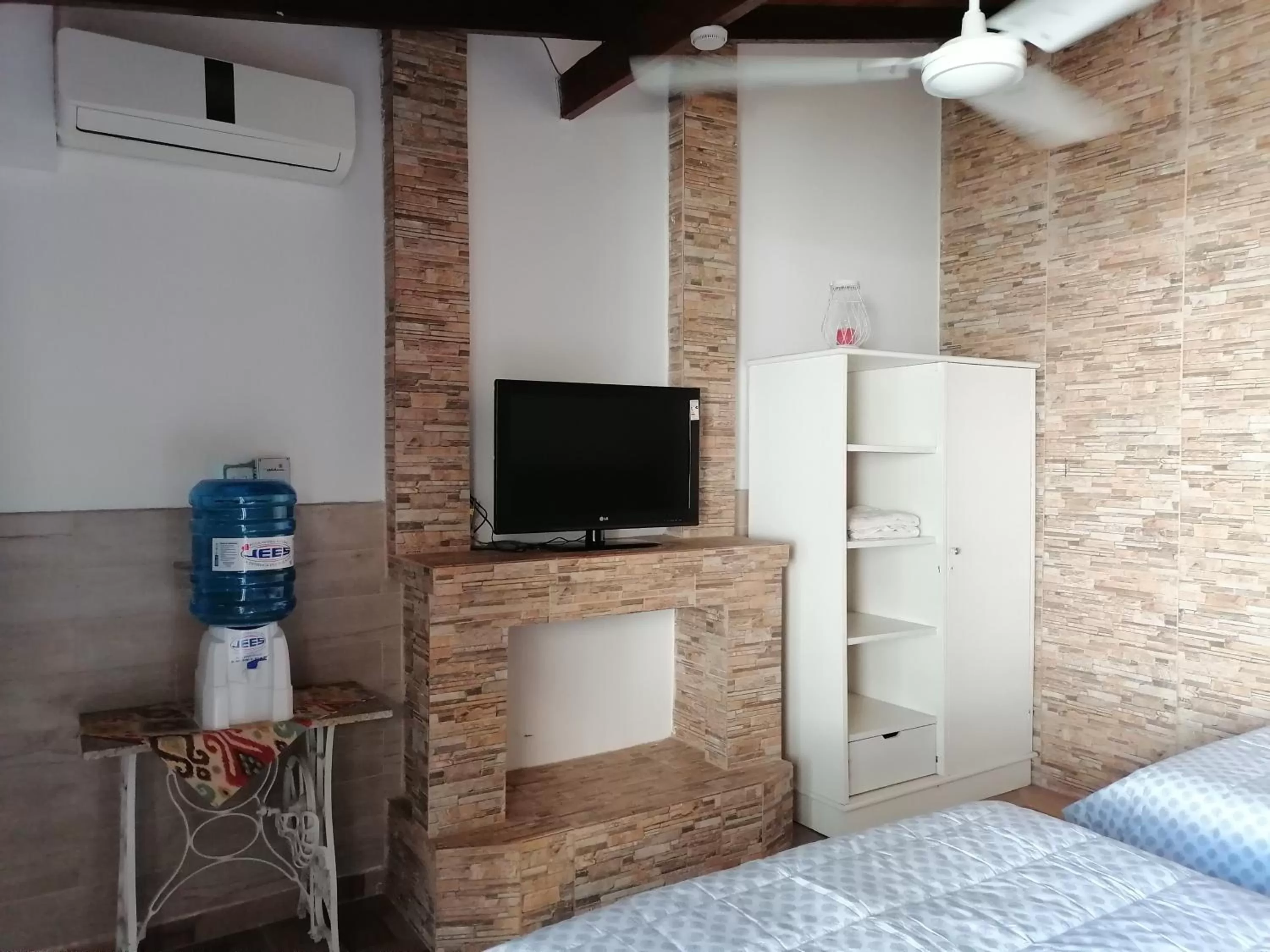 TV and multimedia, Bed in Granados