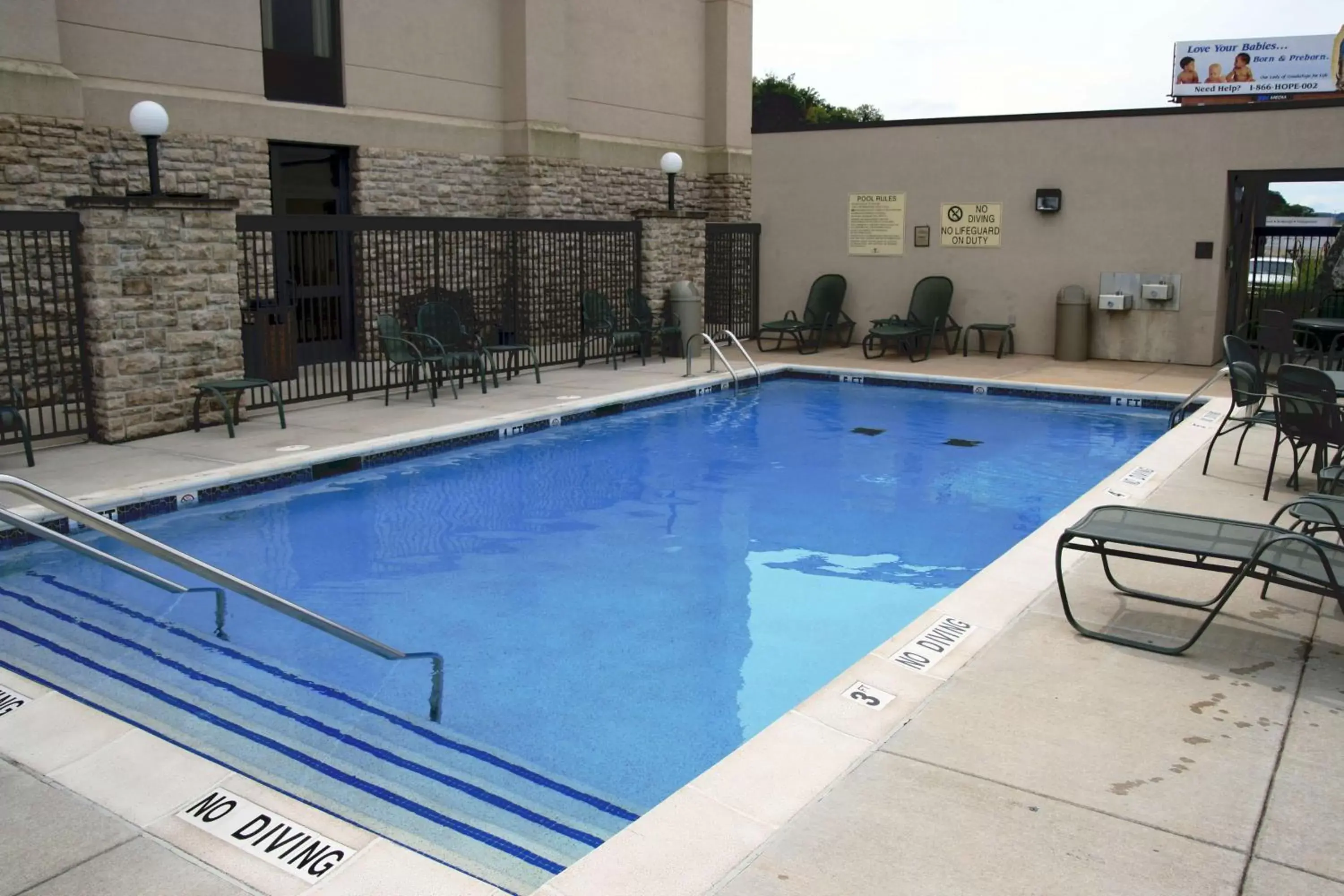 Pool view, Swimming Pool in Hampton Inn St. Louis Southwest
