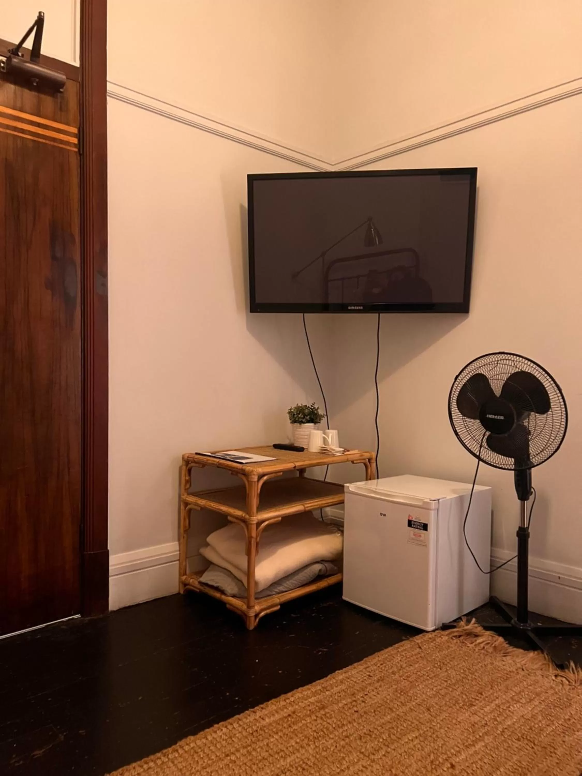 TV and multimedia in Charing Cross Hotel