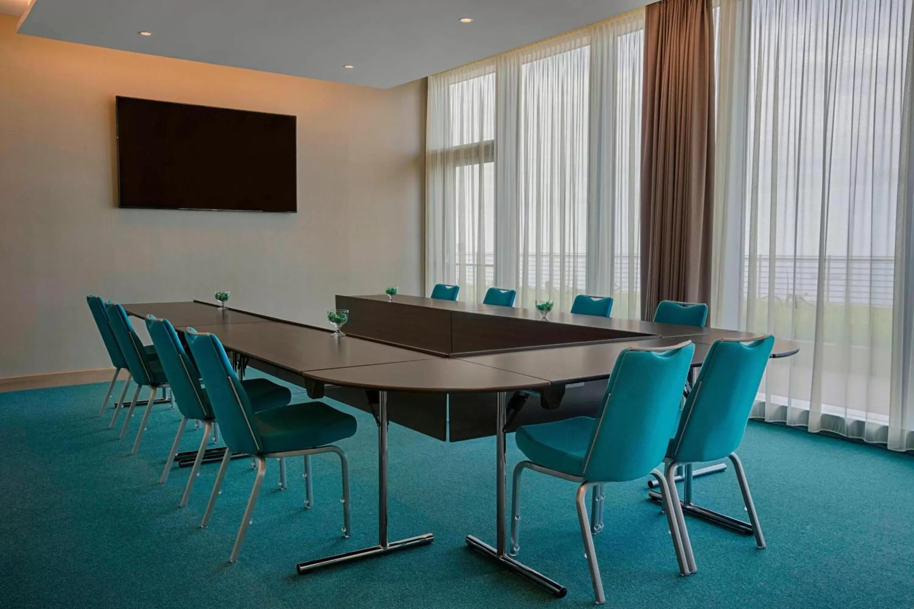 Meeting/conference room in Four Points by Sheraton Oran