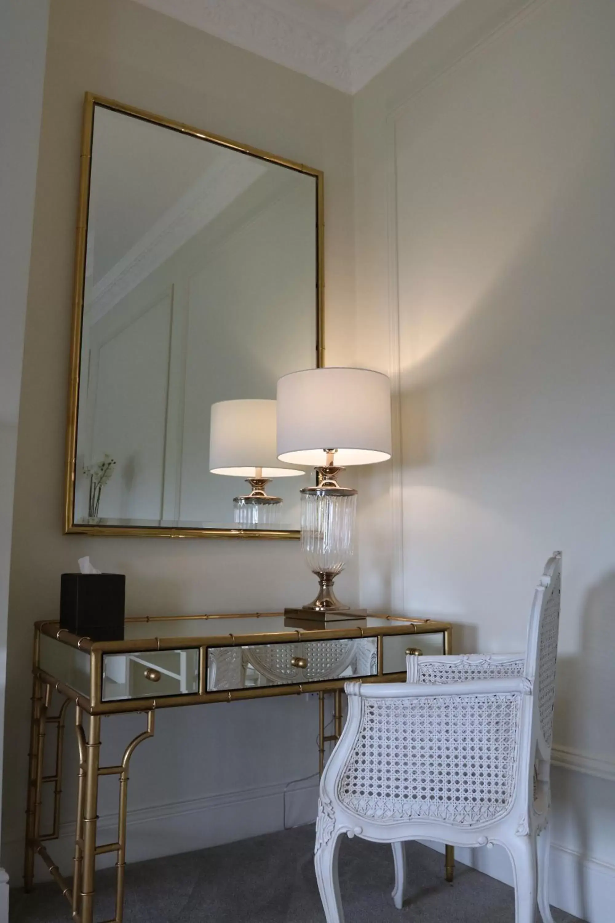 Dining area, TV/Entertainment Center in Winstanley House