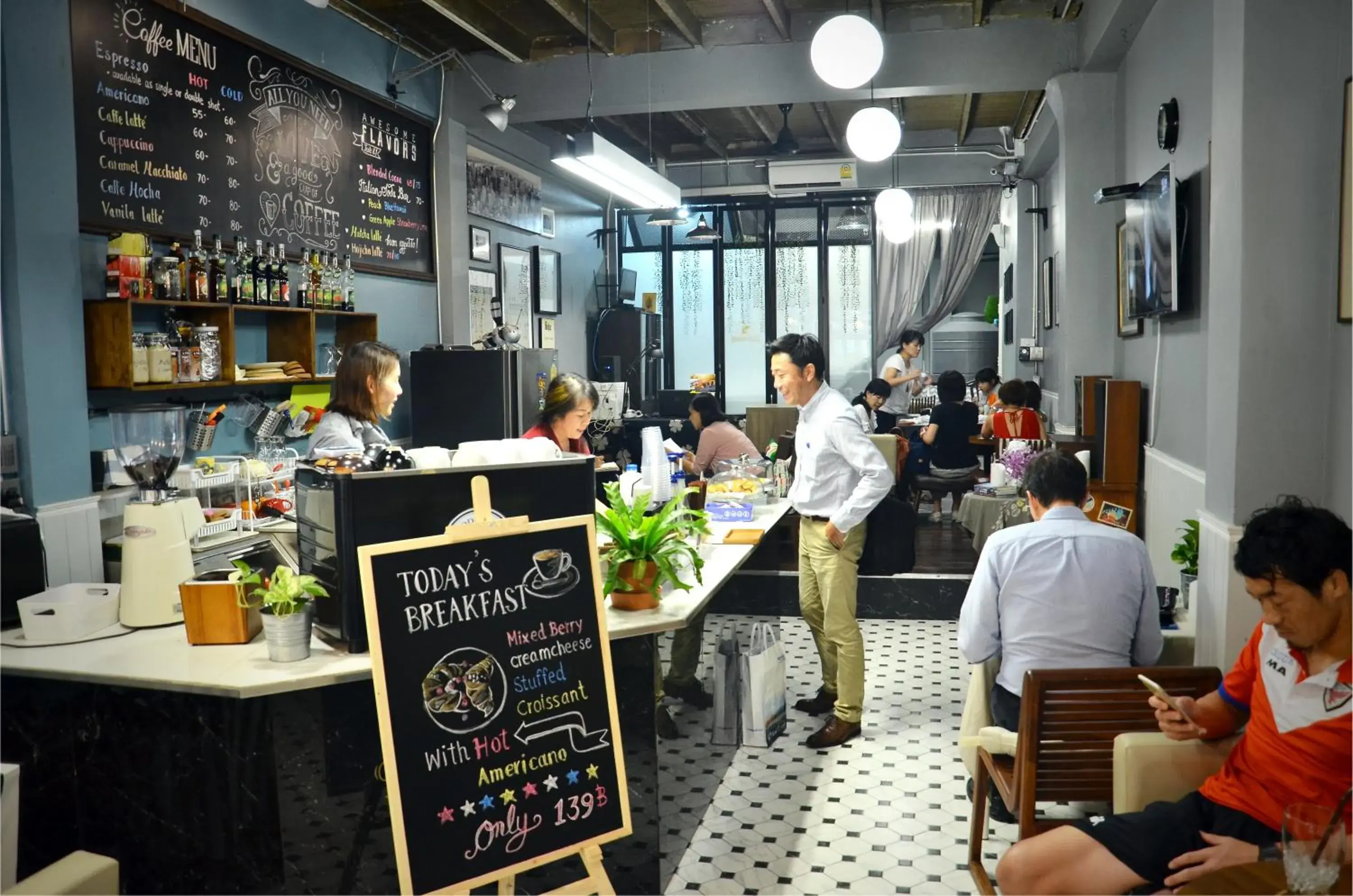 Restaurant/places to eat in Goodfellas Thong Lo Hostel