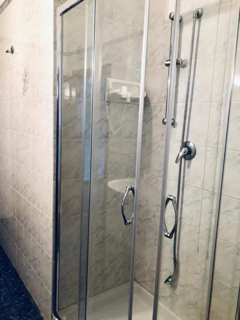 Bathroom in Hotel Primarosa