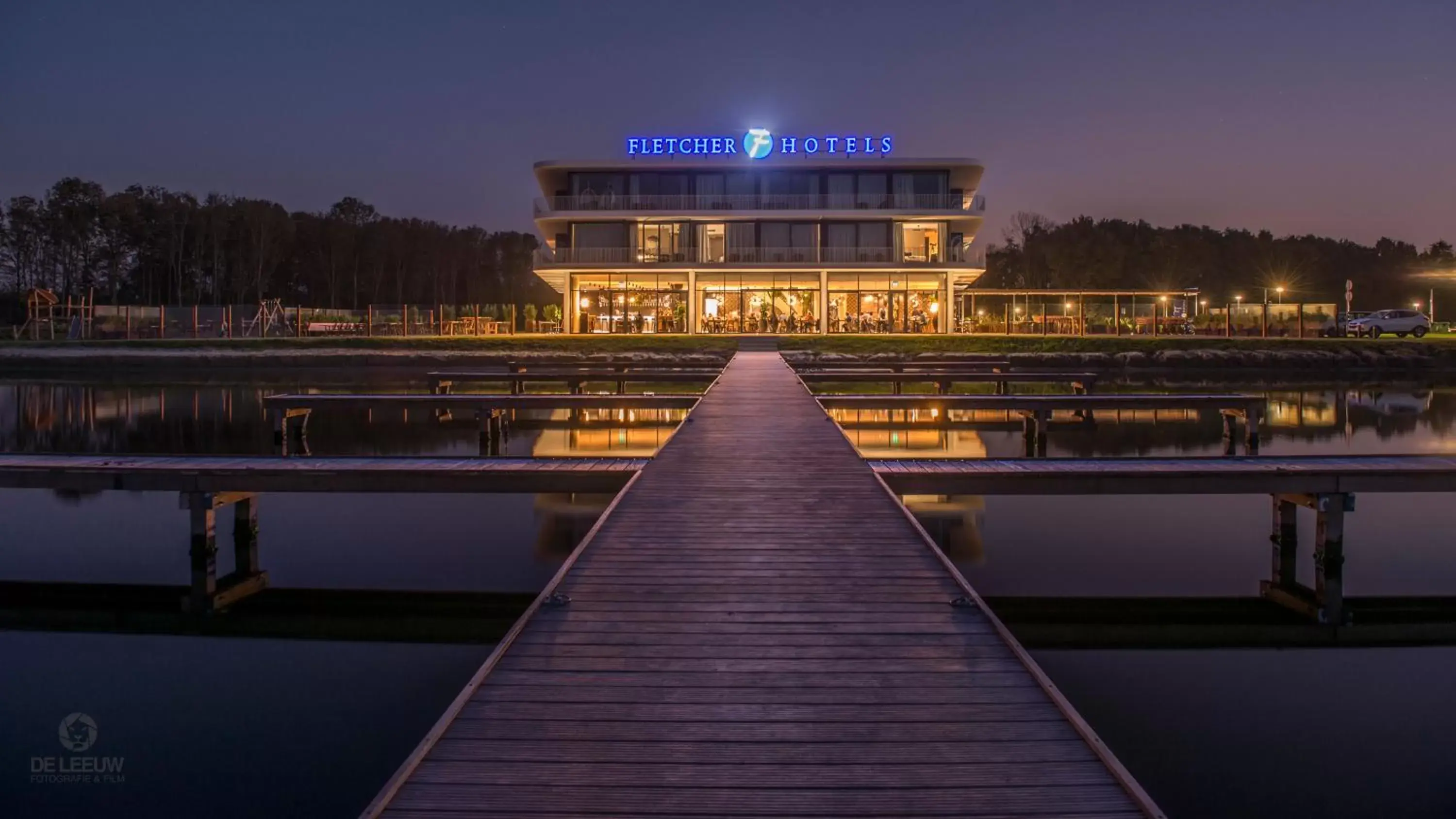 Facade/entrance, Property Building in Fletcher Hotel-Restaurant Het Veerse Meer