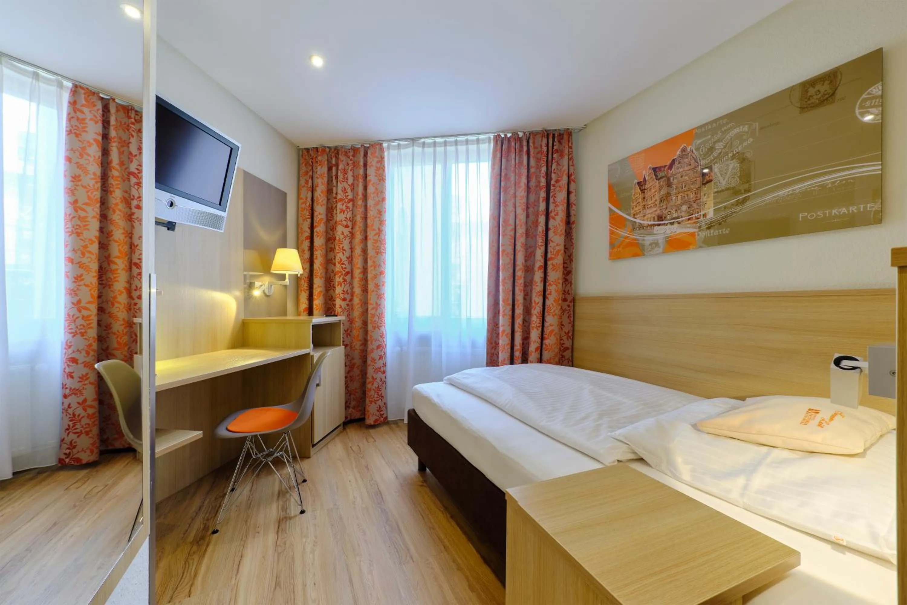 Bedroom, Bed in Hotel VICTORIA Nürnberg