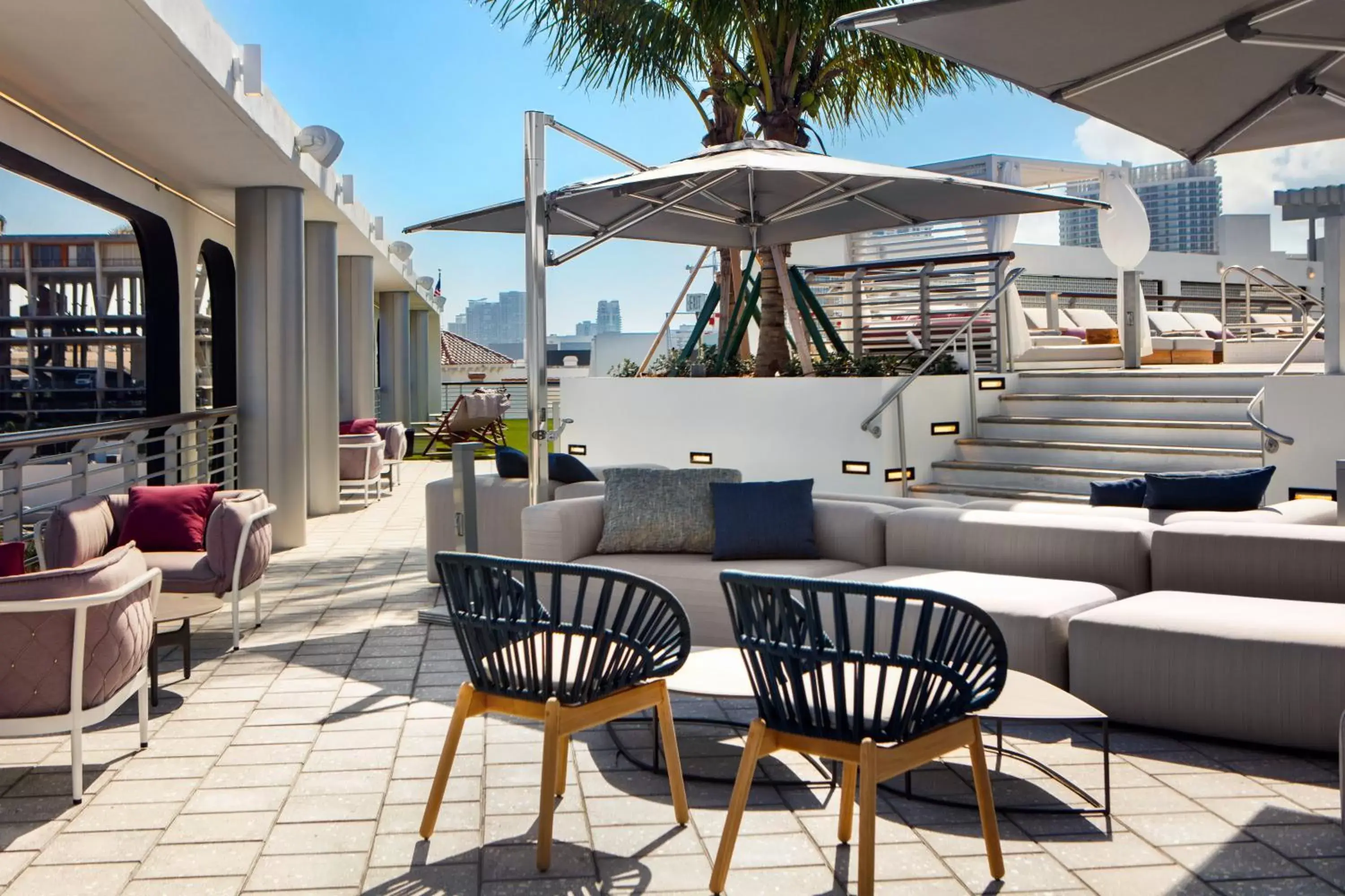 Property building, Lounge/Bar in Kimpton - Hotel Palomar South Beach, an IHG Hotel