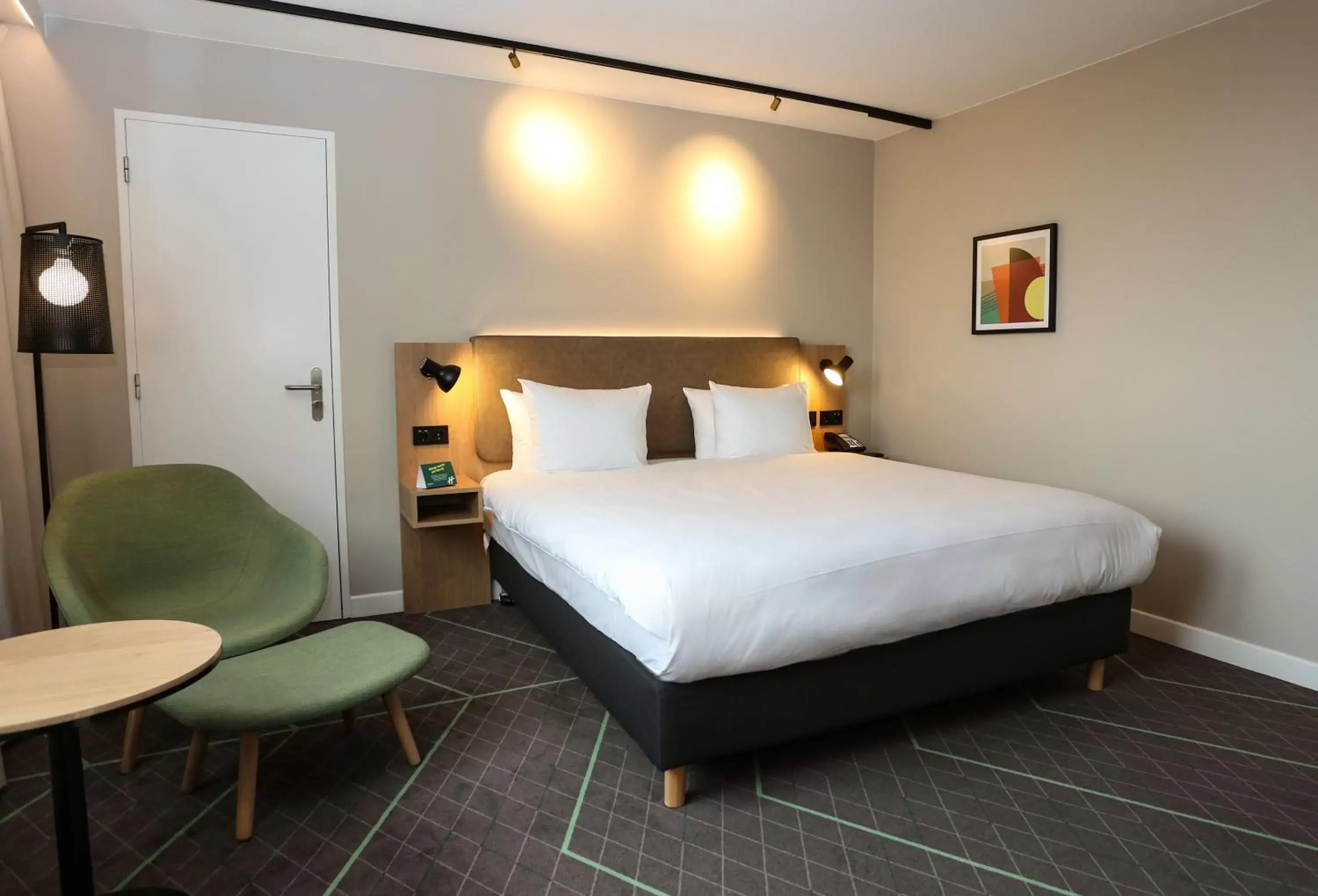 Bed in Holiday Inn The Hague - Voorburg, an IHG Hotel