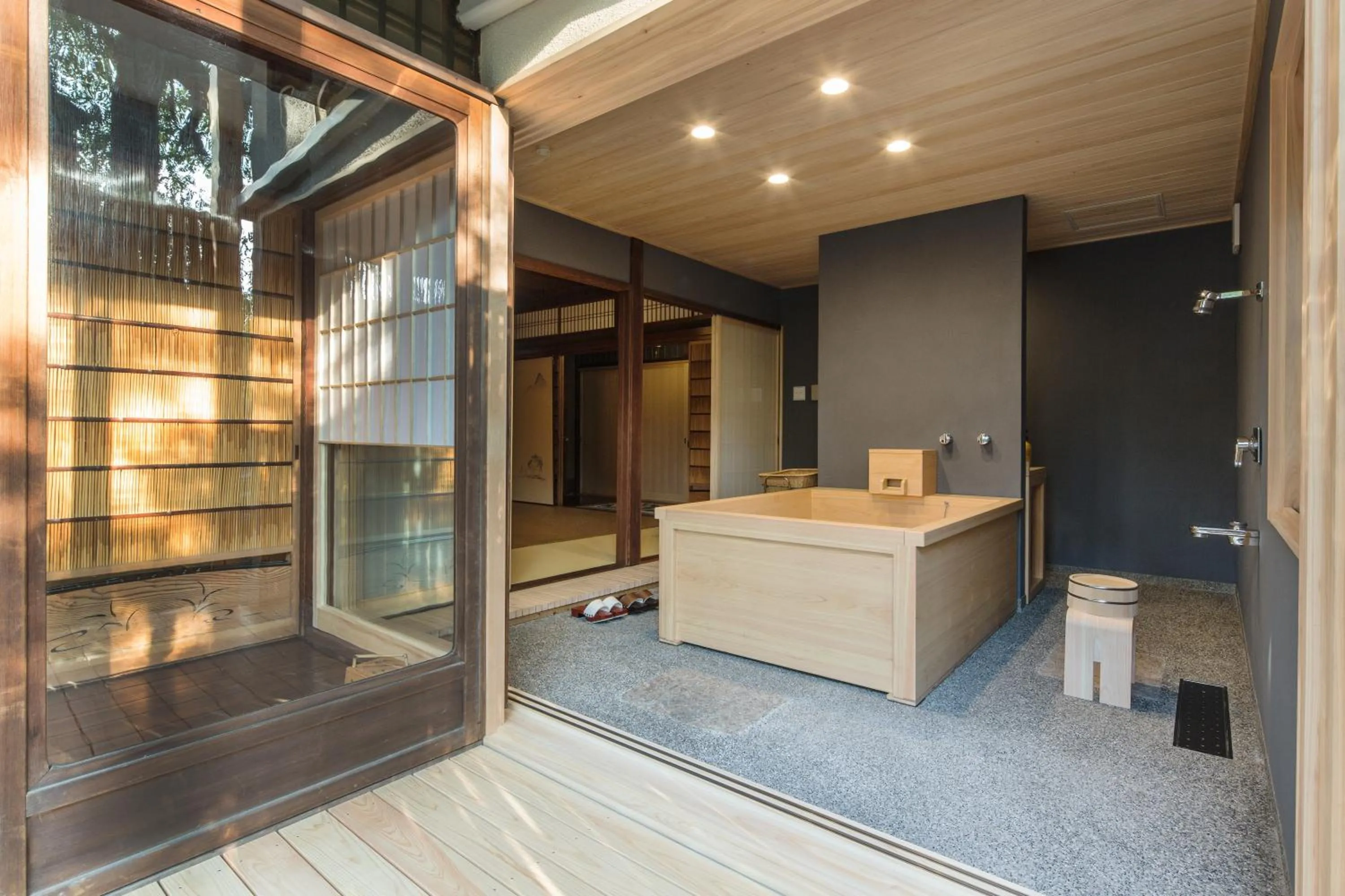 Hot Tub in Kyoto Nanzenji Ryokan Yachiyo Established in 1915