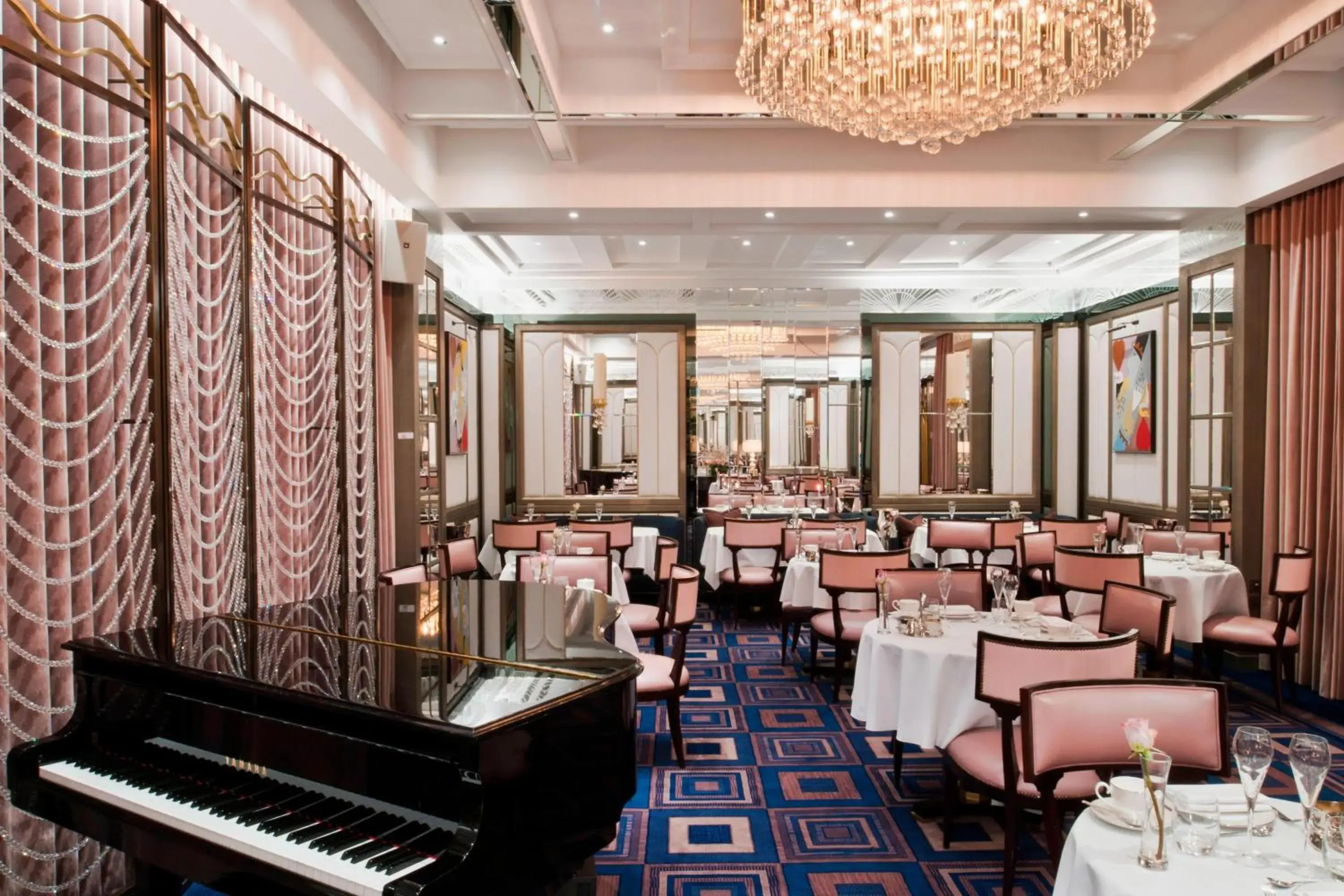 Lounge or bar, Restaurant/Places to Eat in The Wellesley Knightsbridge, a Luxury Collection Hotel, London