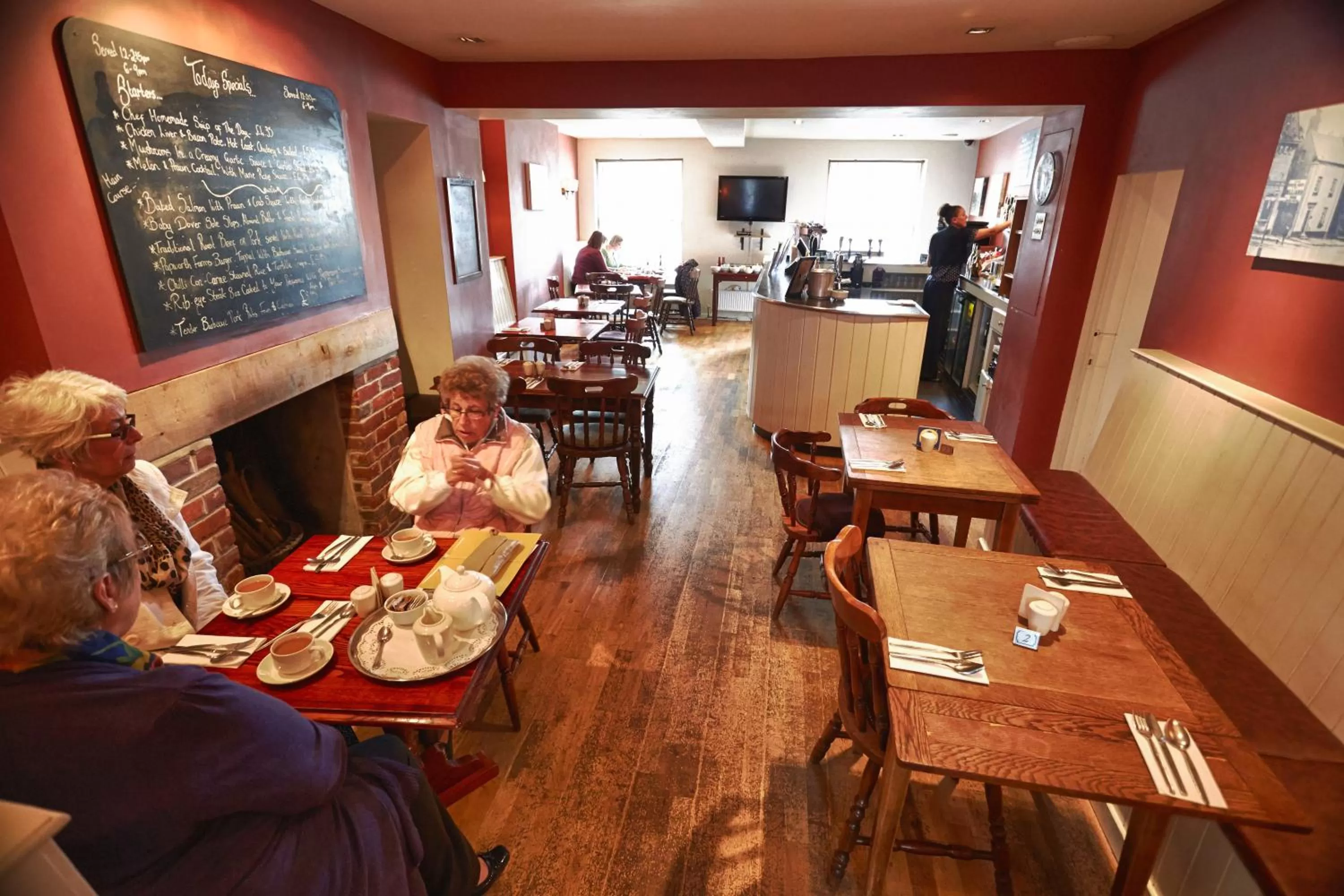 Lounge or bar in Best Western The George Hotel, Swaffham